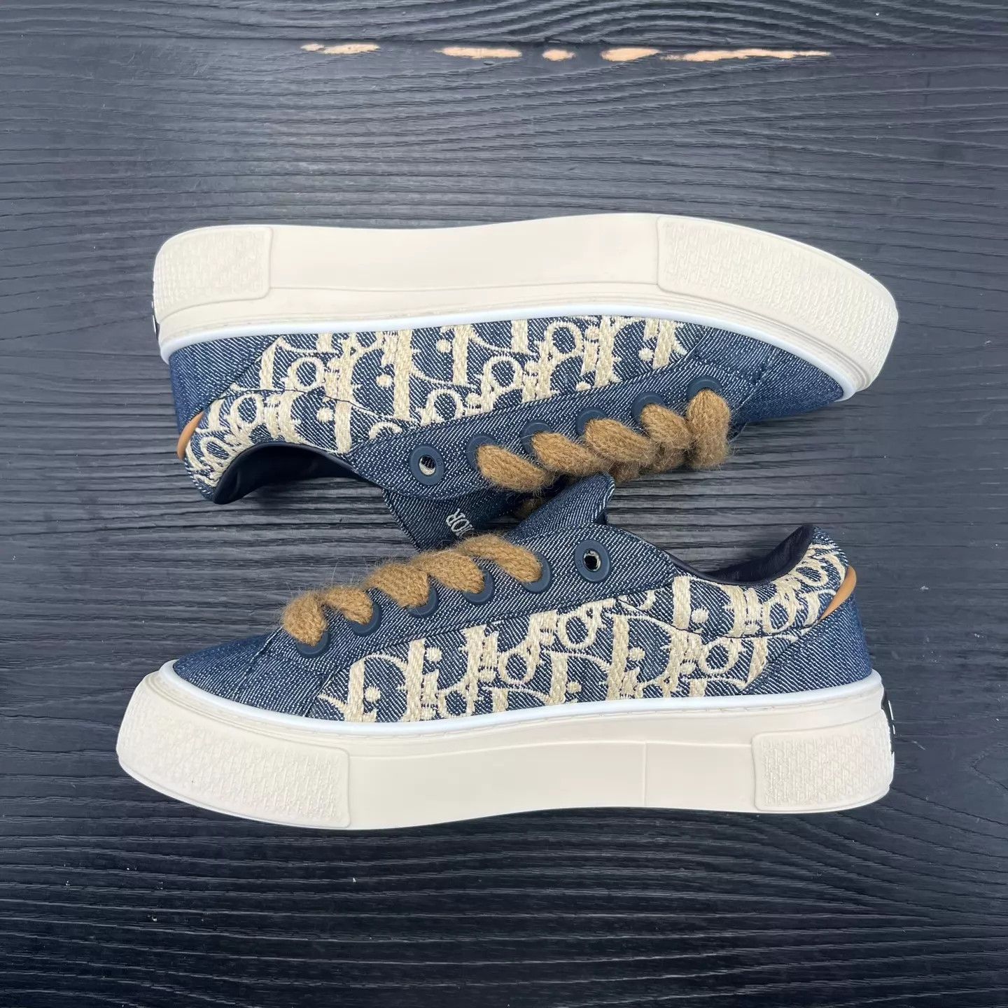 Dior Dior B33 Blue Denim 40.5 Like New Size US 7.5 / EU 40-41 - 2 Thumbnail
