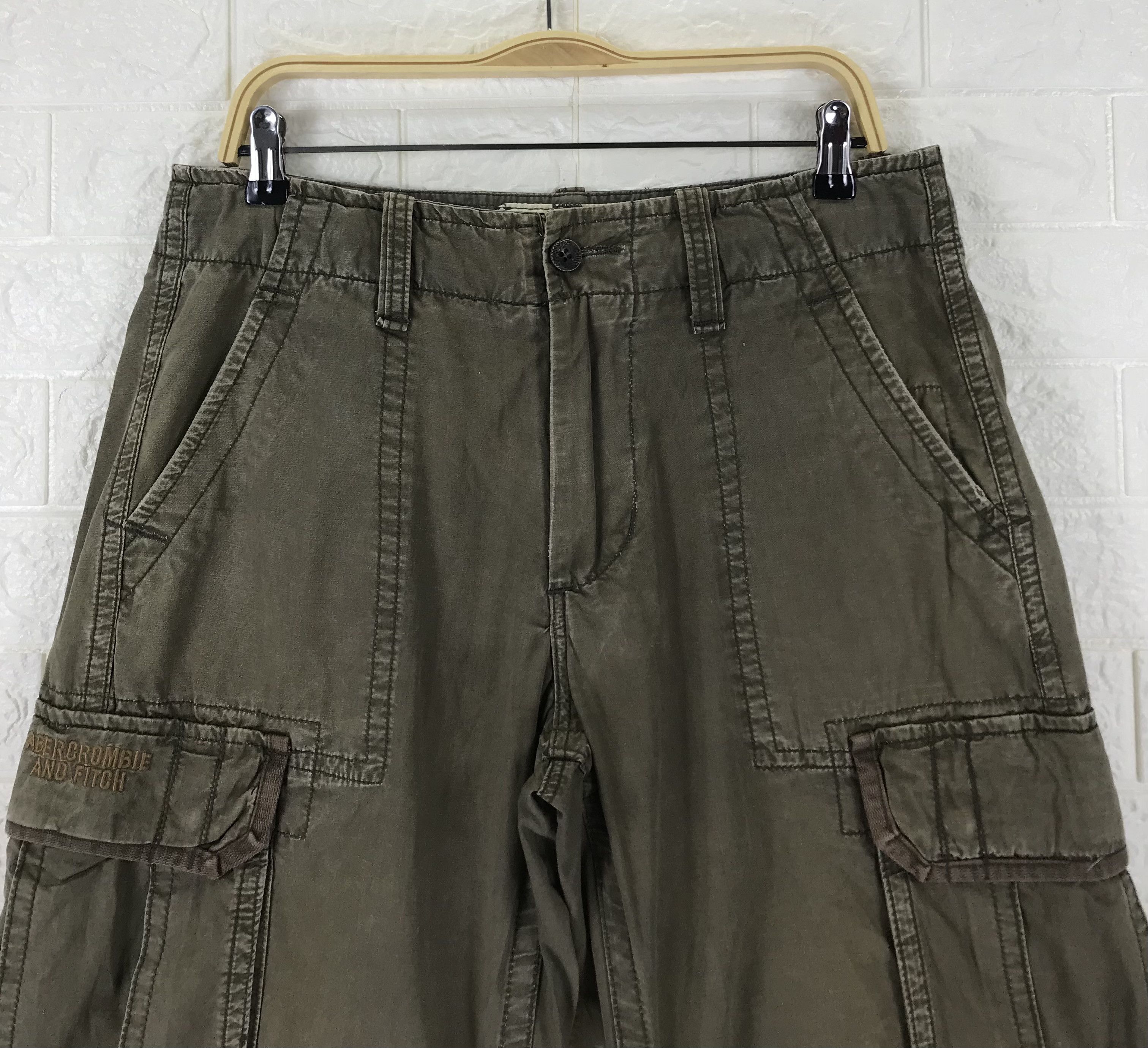 Abercrombie & Fitch Vintage Abercrombie & Fitch Cargo Zipper Wide Leg Pants Size US 33 - 3 Thumbnail