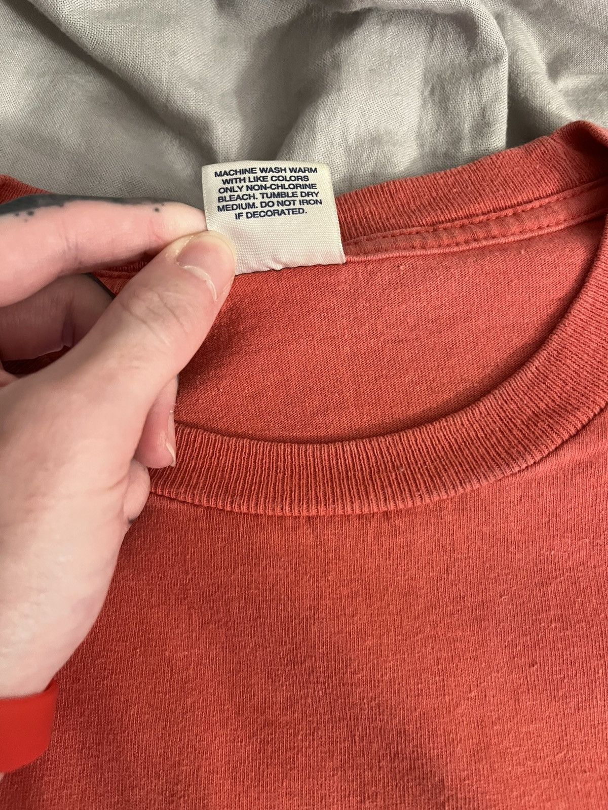 Supreme Supreme sean cliver halloween tee red Size US XL / EU 56 / 4 - 5 Thumbnail