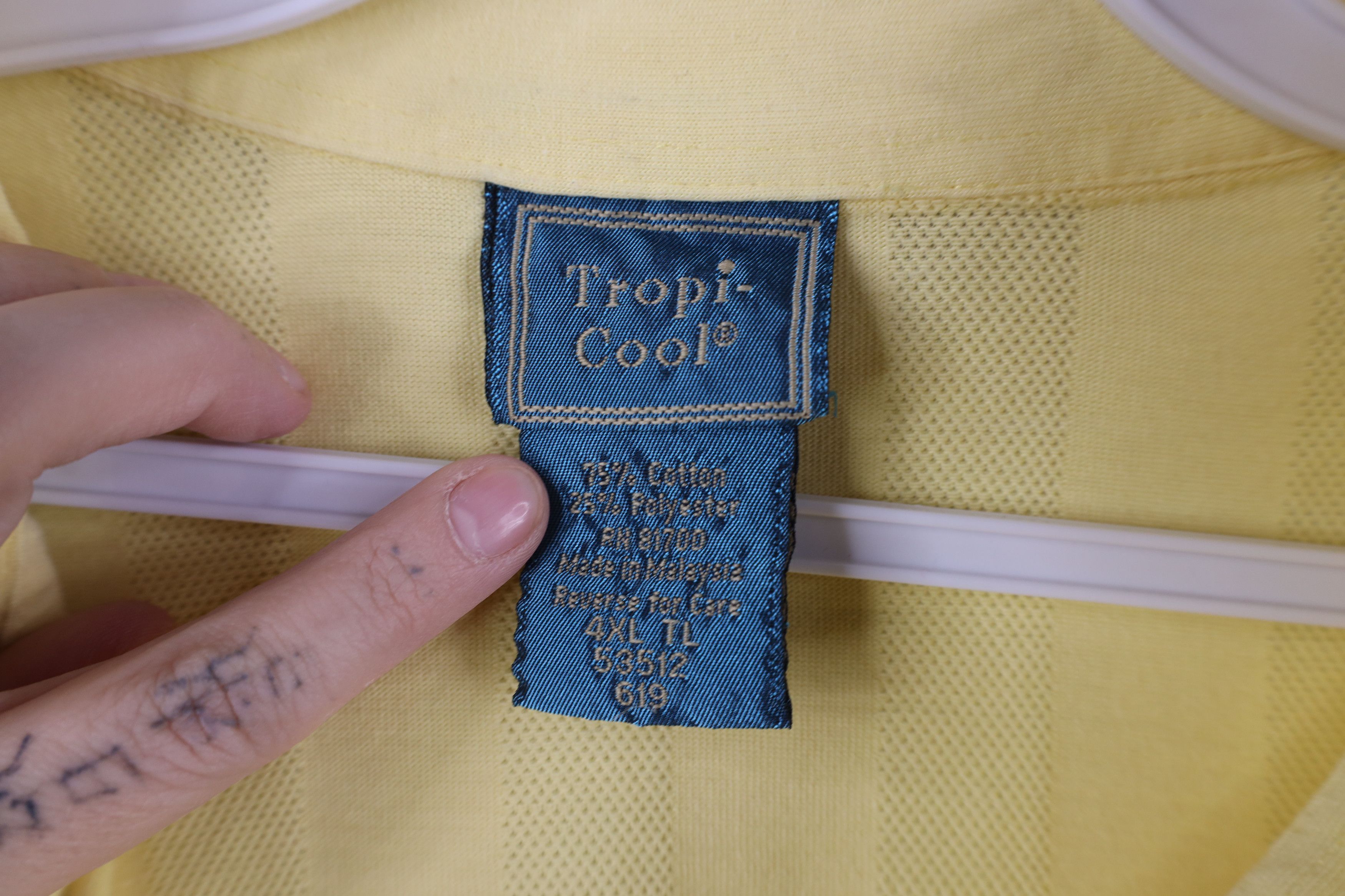 Vintage Vintage 90s Streetwear Knit Pullover Polo Shirt Yellow Size US XXL / EU 58 / 5 - 12 Thumbnail