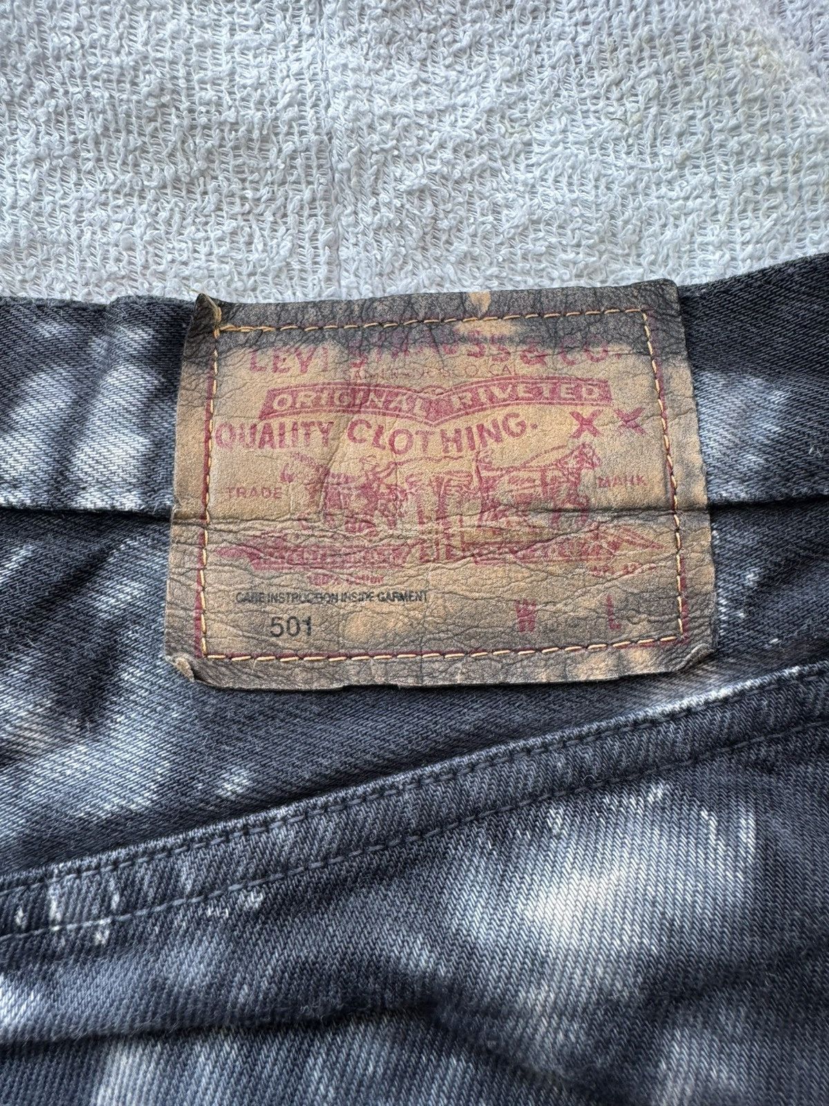 Levi's Vintage Clothing Vintage 90s Levis 501 Tie dye bleach denim Size US 33 - 6 Thumbnail