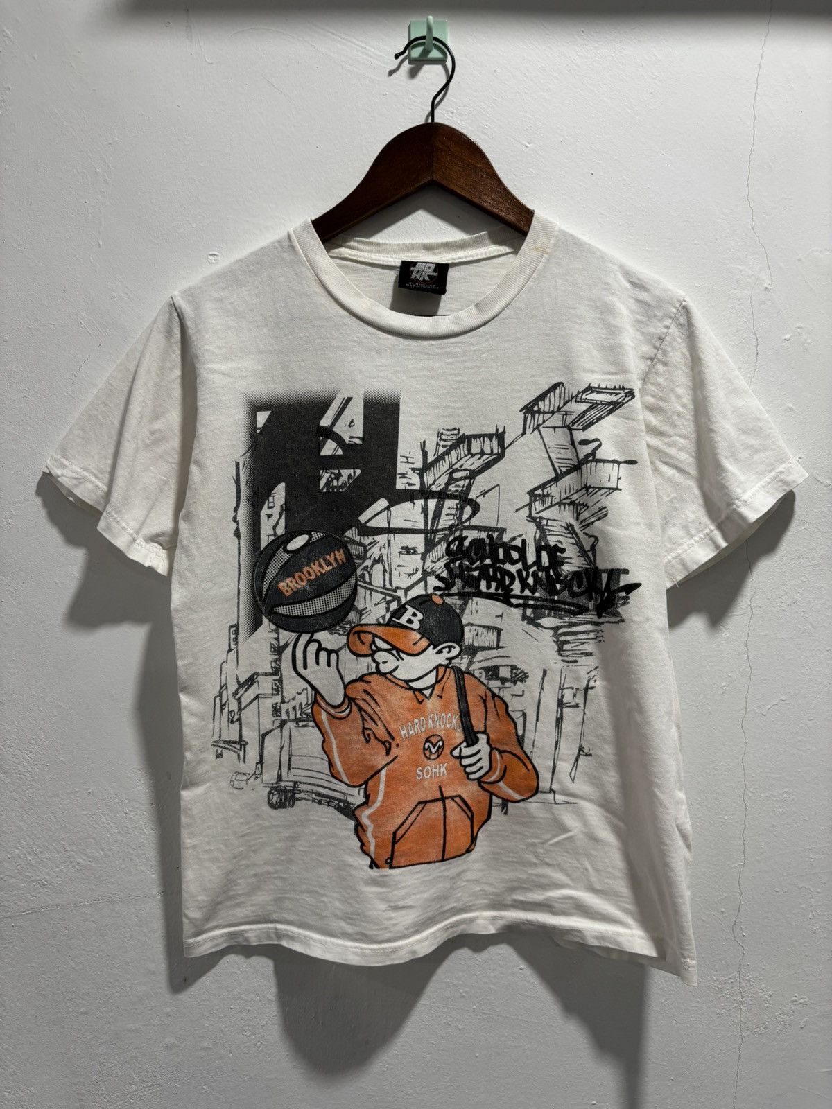 Vintage Vintage Sohk School Of Hard Knocks Tshirt Size US S / EU 44-46 / 1 - 1 Thumbnail