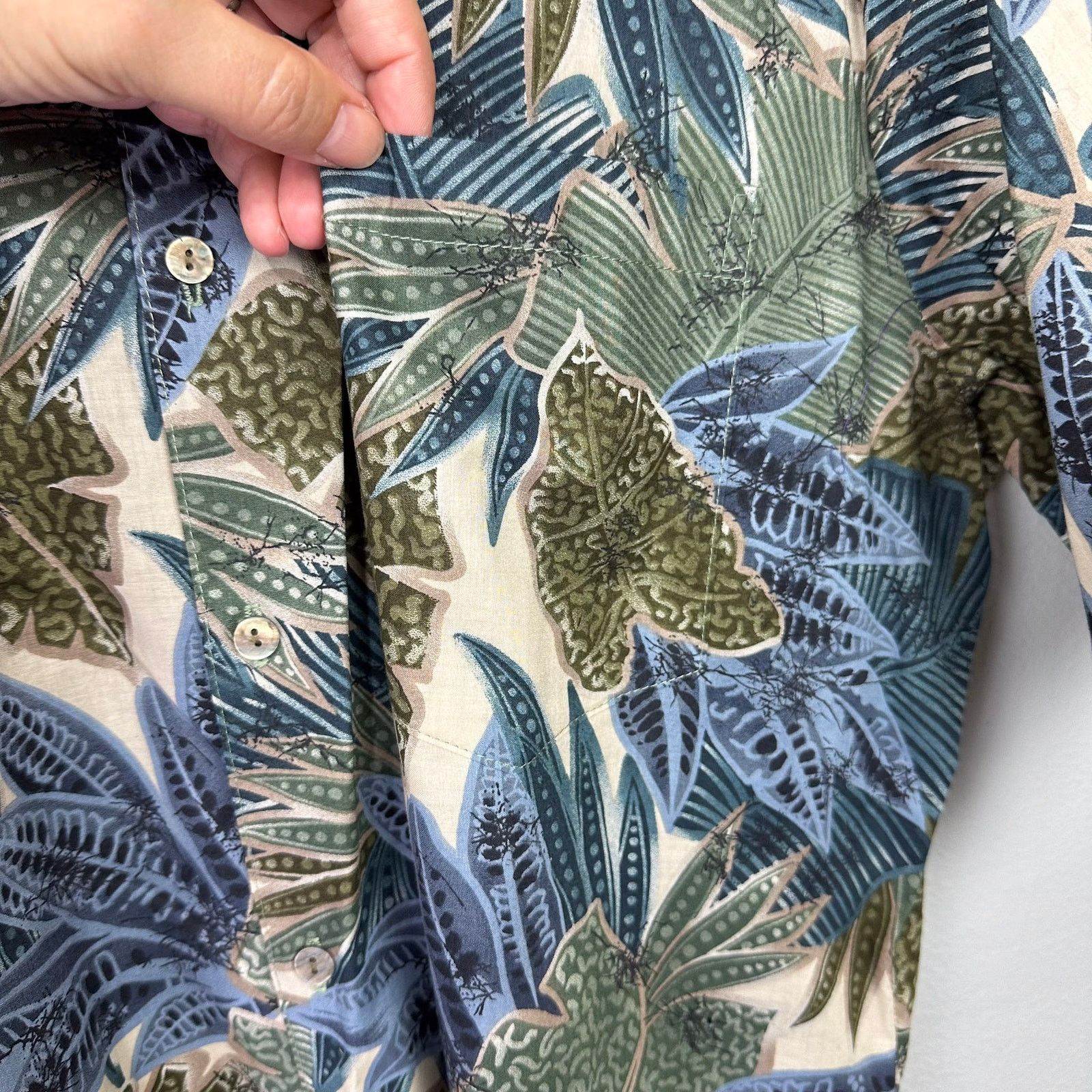 Tori Richard Vintage Tori Richard Cotton Lawn Hawaiian Print Shirt Size L Size US L / EU 52-54 / 3 - 4 Thumbnail