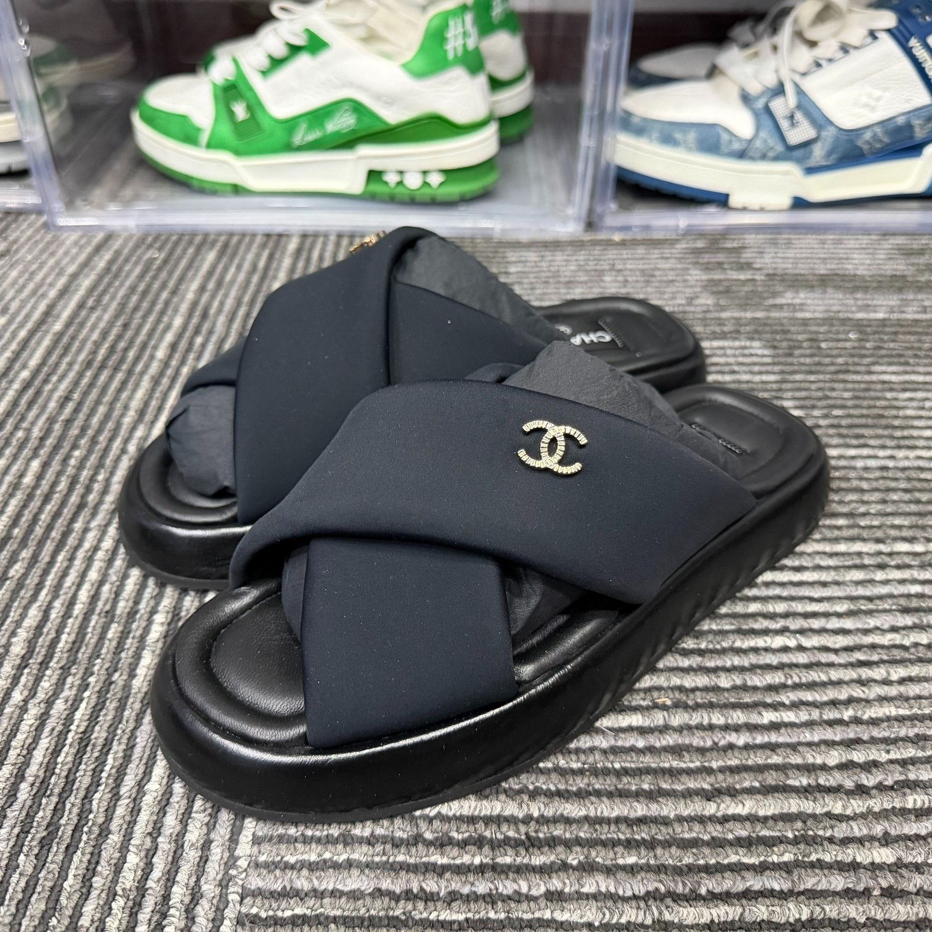 Chanel Chanel Sandals us_7 Women Size US 7 / IT 37 - 1 Thumbnail