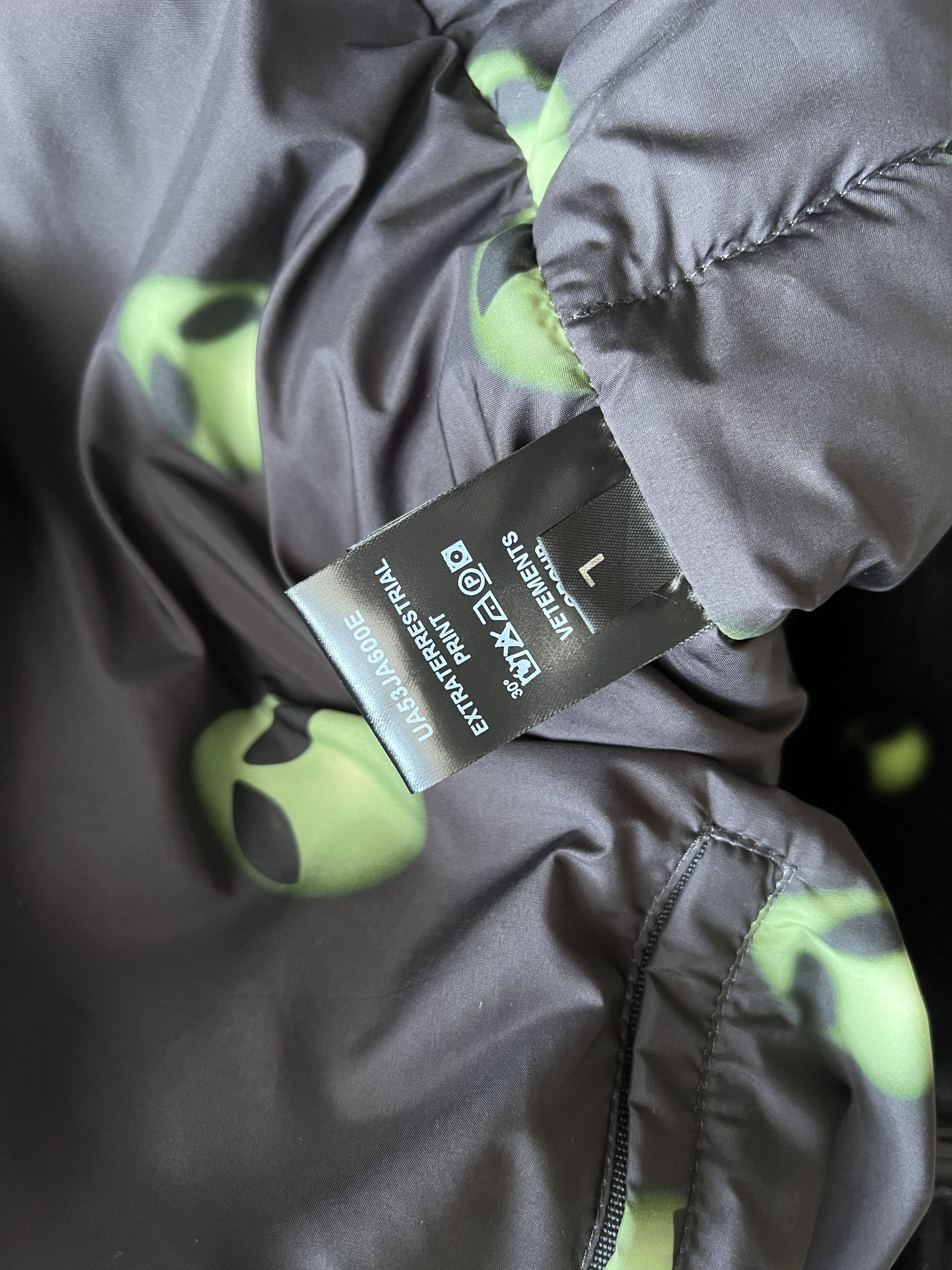 Vetements Vetements Extra Terrestrial Alien Velvet Jacket in Black Size US XL / EU 56 / 4 - 11 Thumbnail