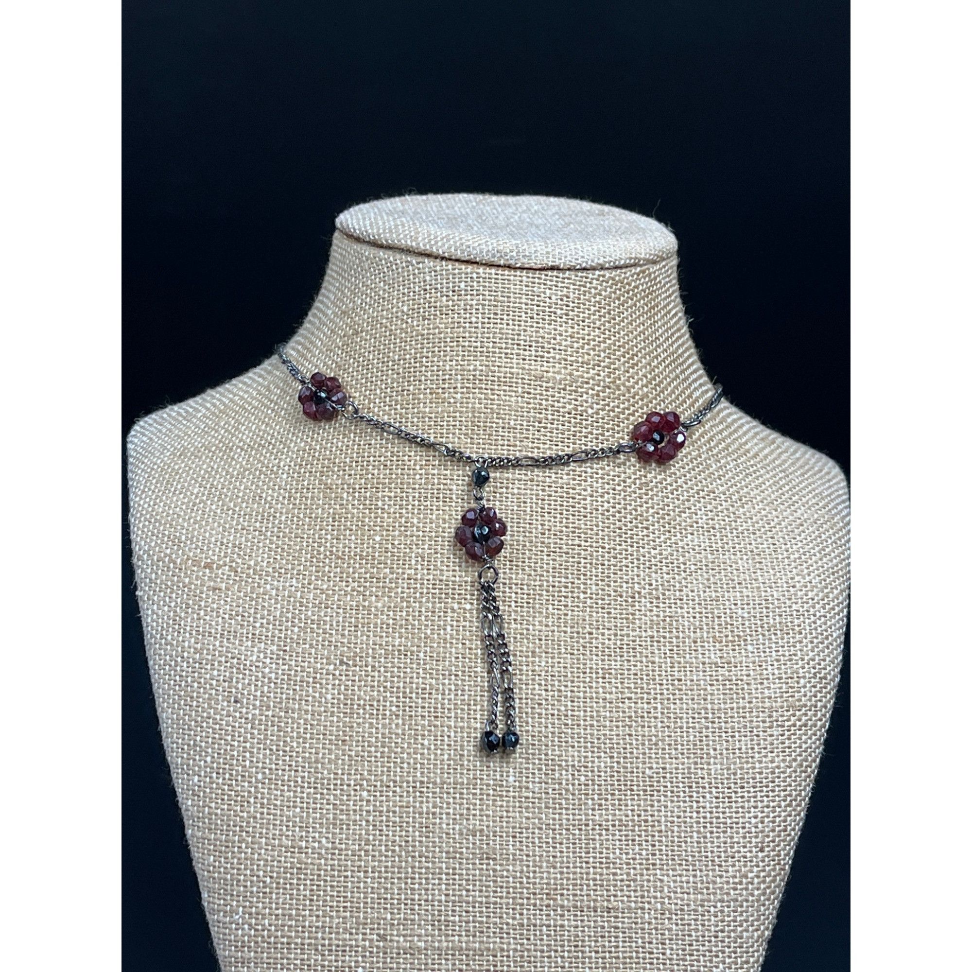 Vintage Vintage SKU 052 Silver Chain Necklace With Red Beaded Floral Size ONE SIZE - 1 Thumbnail