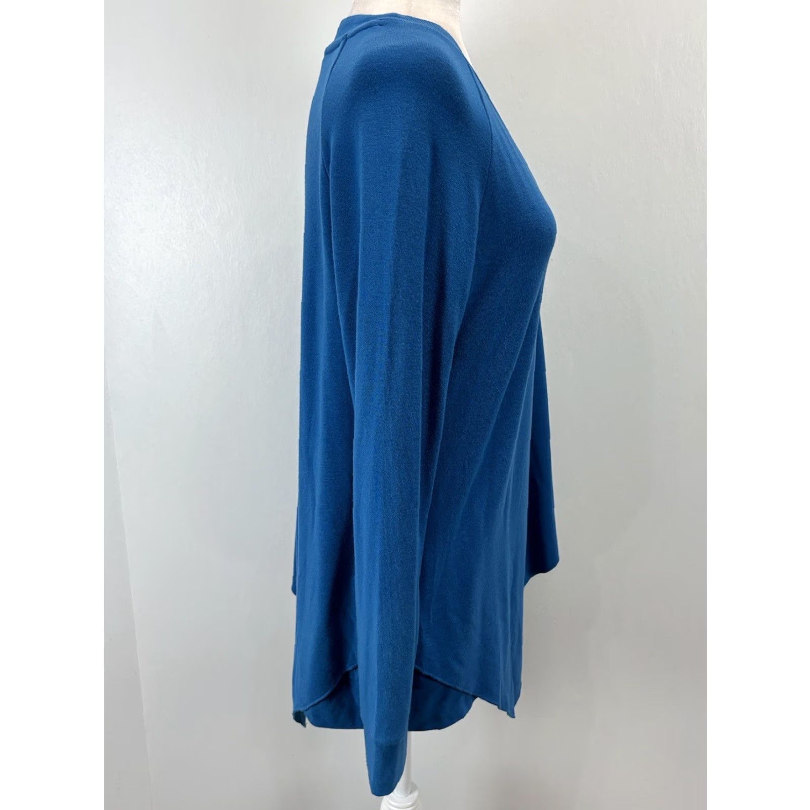 Soft Surroundings Soft Surroundings Tunic Top Madeline Teal V Neck Draped Lagenlook Medium Petite V-Neck Rating: 0 Size M / US 6-8 / IT 42-44 - 4 Thumbnail