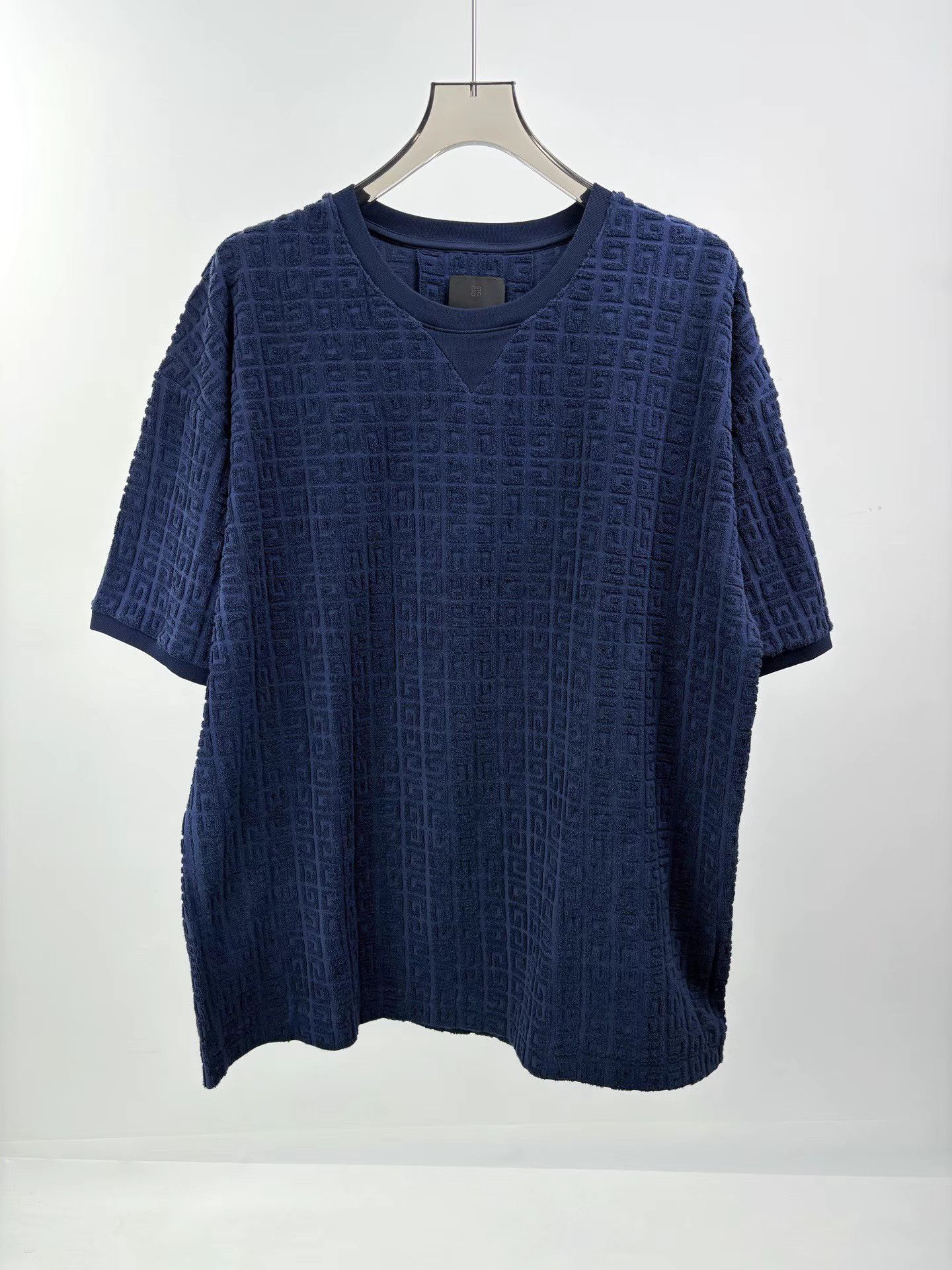 Givenchy GIVENCHY 4G Monogram Towel T-shirt Size US XXL / EU 58 / 5 - 1 Thumbnail