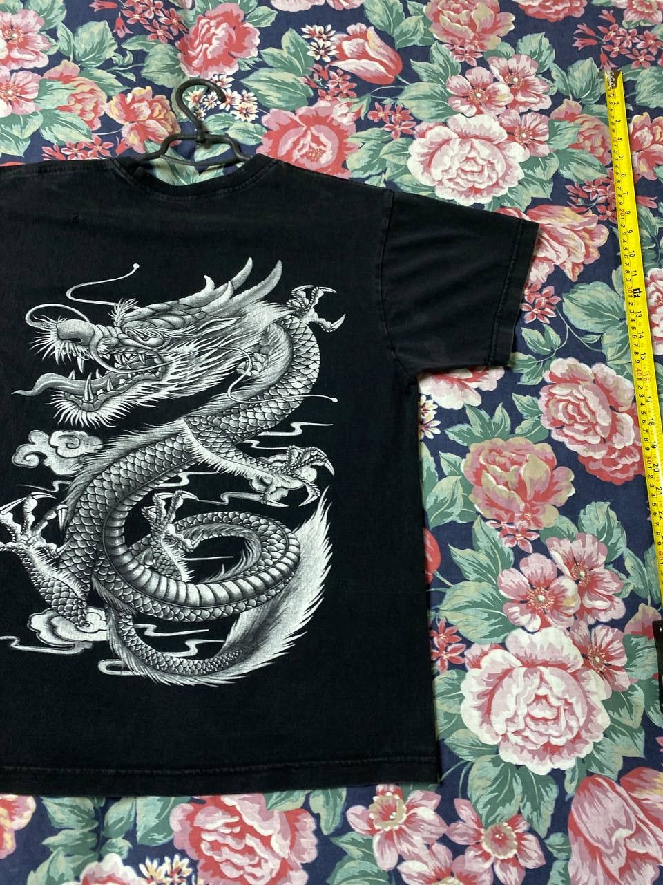 Band Tees × Vintage Vintage streetwear tee Dragon ower print Size US M / EU 48-50 / 2 - 7 Thumbnail