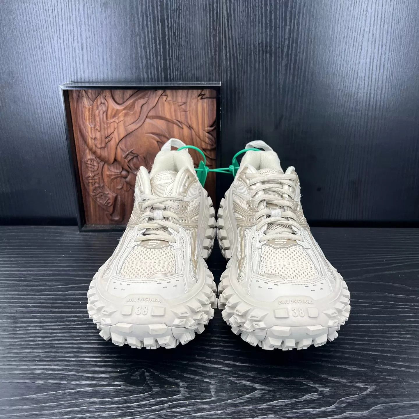 Balenciaga Balenciaga Tire Tan 38 Women's Like New Original Box Size US 7.5 / IT 37.5 - 4 Thumbnail