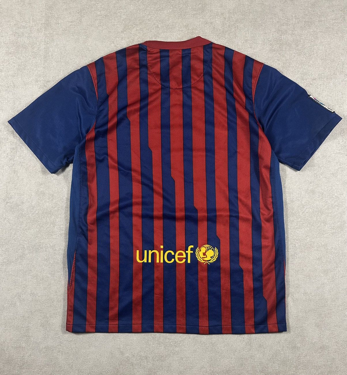 Nike Nike Vintage FC Barcelona Soccer Jersey T-shirt Size US M / EU 48-50 / 2 - 9 Thumbnail