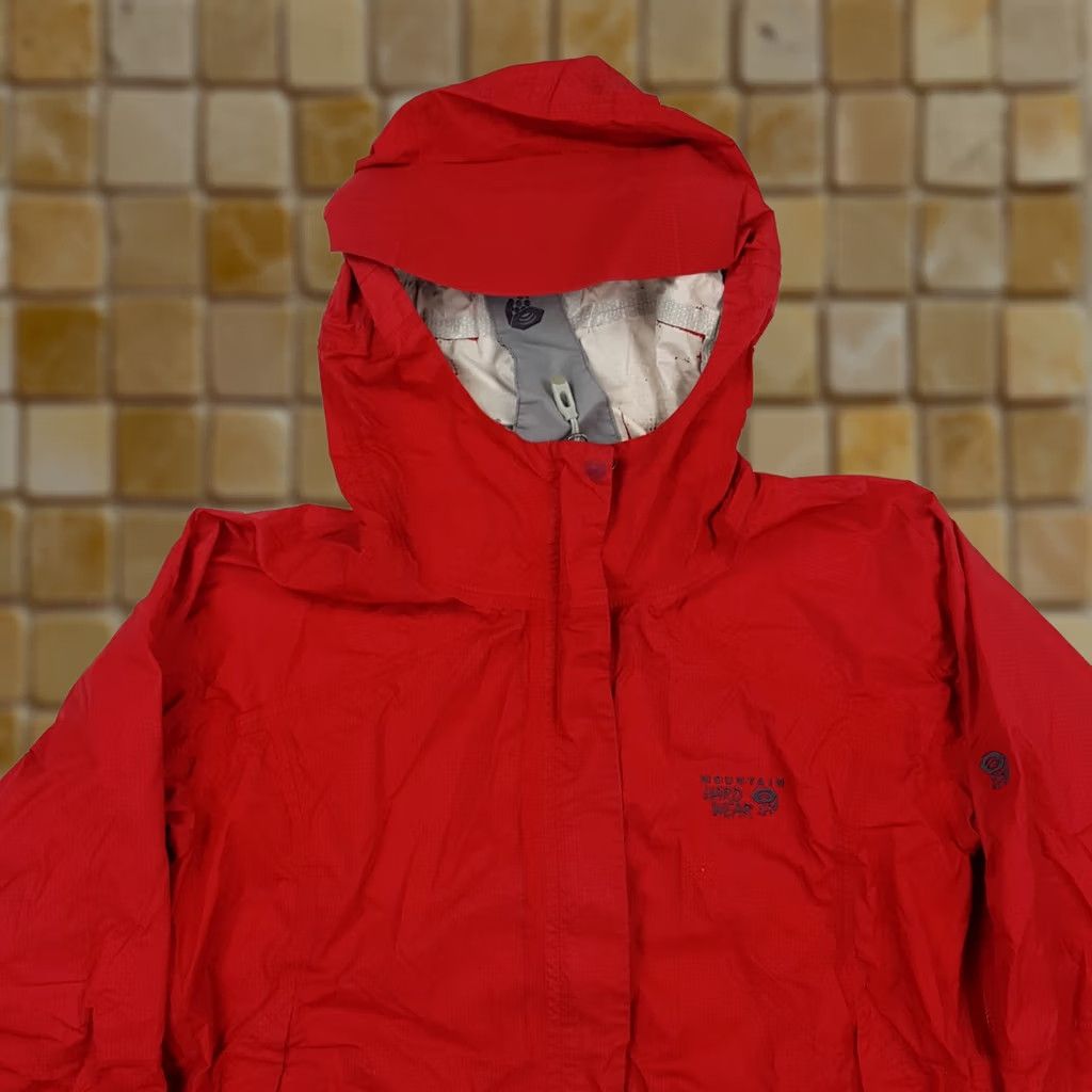Mountain Hardwear VINTAGE Mountain Hardwear Conduit Silk Womens M Zip Up Retro Snow Ski Jacket Hooded Red Slim Cut Jacket Womens 90s Outdoor Camping Gorp Hiking Pockets Size M / US 6-8 / IT 42-44 - 1 Thumbnail