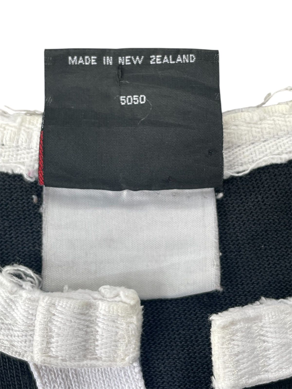 Canterbury of New Zealand Vintage 1992 Commemorative All Black With Player Signature Size US XL / EU 56 / 4 - 5 Thumbnail