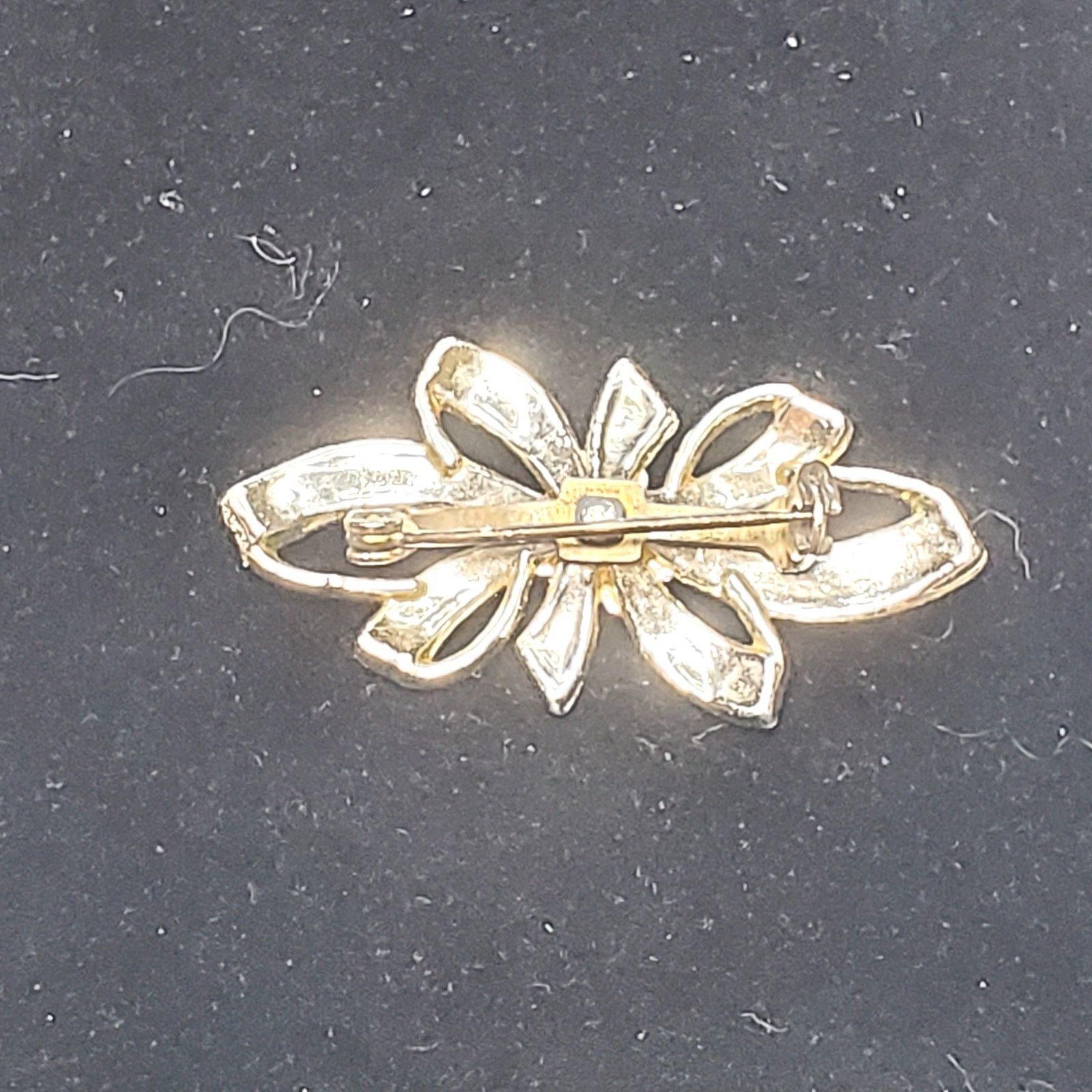Other Silver Tone Clear Rhinestone Bow Unsigned Vtg Size ONE SIZE - 3 Thumbnail