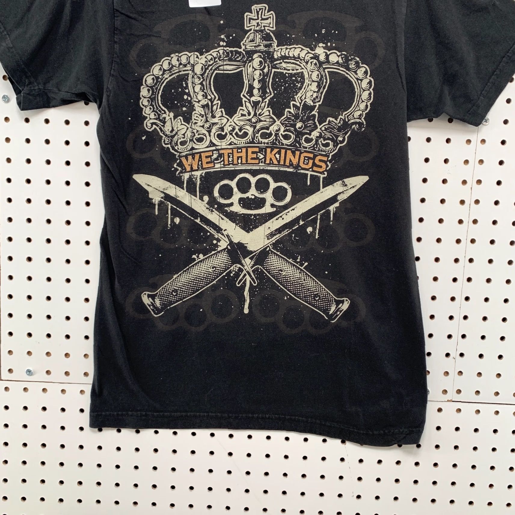 Tultex We The Kings Shirt Mens Small Black Crown Knives Graphic 17x25.5 Size US S / EU 44-46 / 1 - 7 Thumbnail