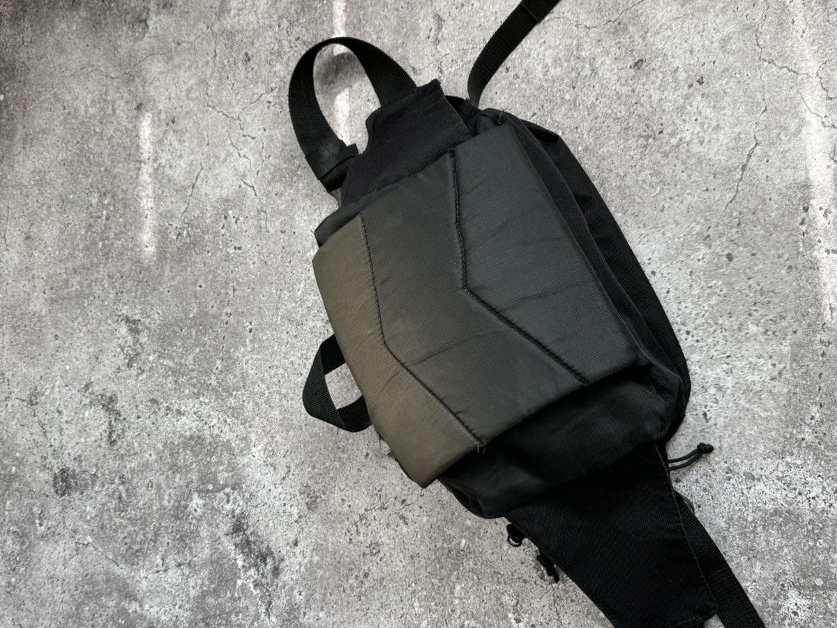 Nike × Vintage Vintage Nike distressed crossbody sling bag messenger Size ONE SIZE - 9 Thumbnail