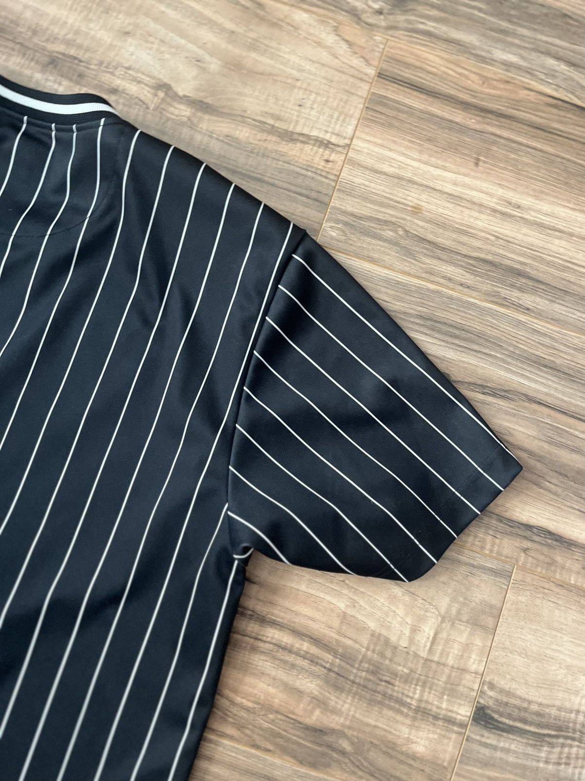 Supreme Supreme Pinstripe Baseball Jersey Size US XL / EU 56 / 4 - 16 Thumbnail