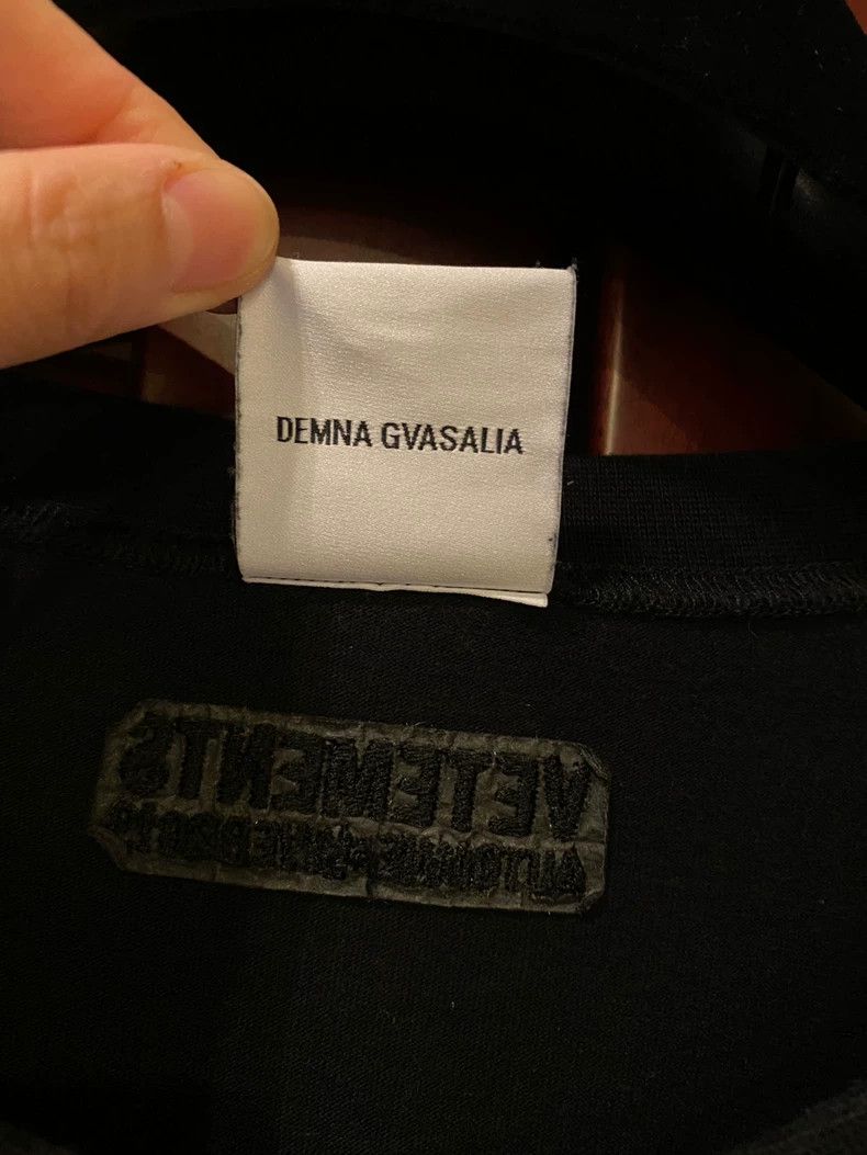 Vetements Vetements Graffiti Short Sleeve Size US S / EU 44-46 / 1 - 5 Thumbnail