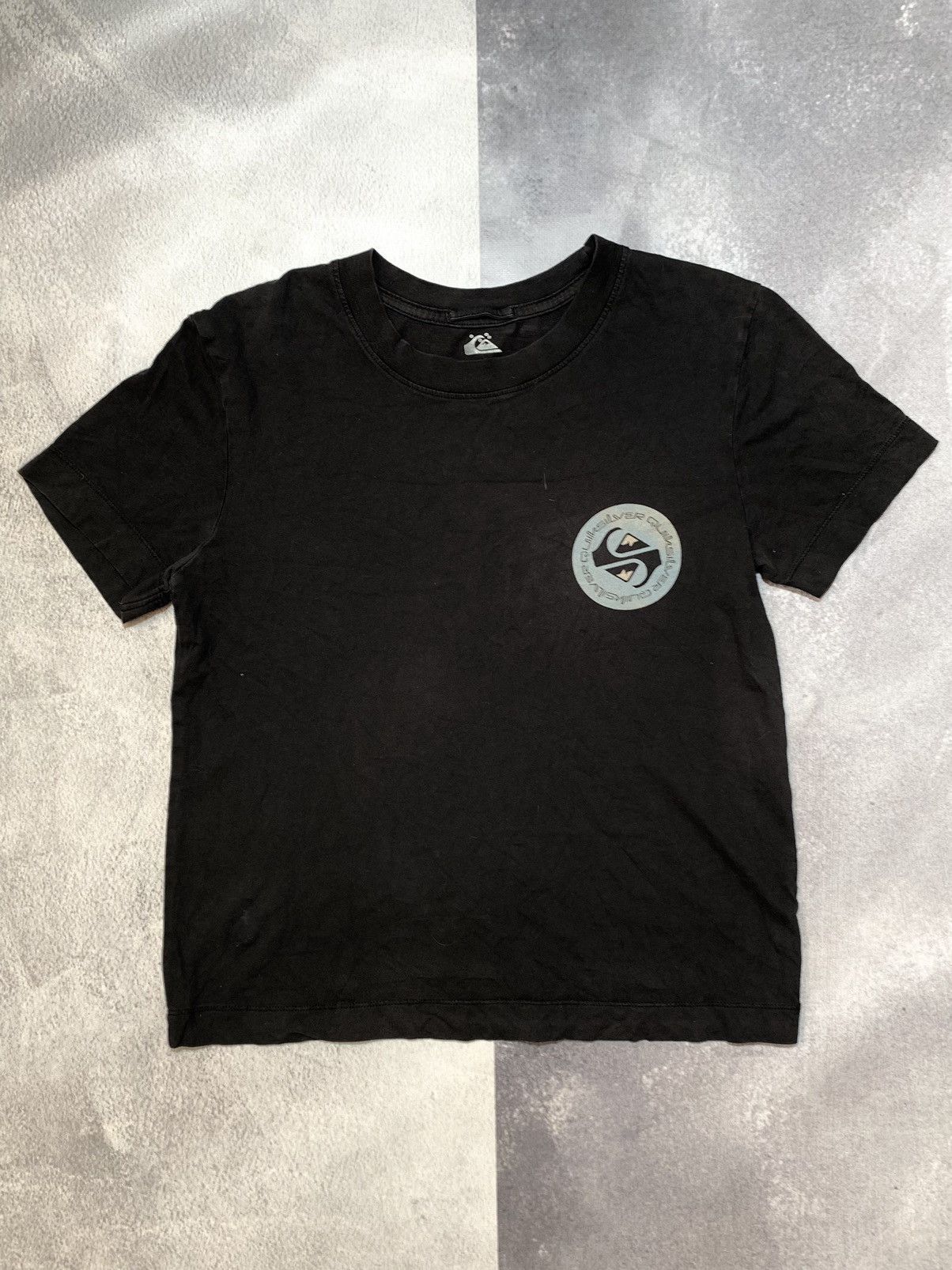 Quiksilver × Vintage Vintage Y2K Quiksilver sunfafed tee biglogo streetwear sizeS Size S / US 4 / IT 40 - 5 Thumbnail