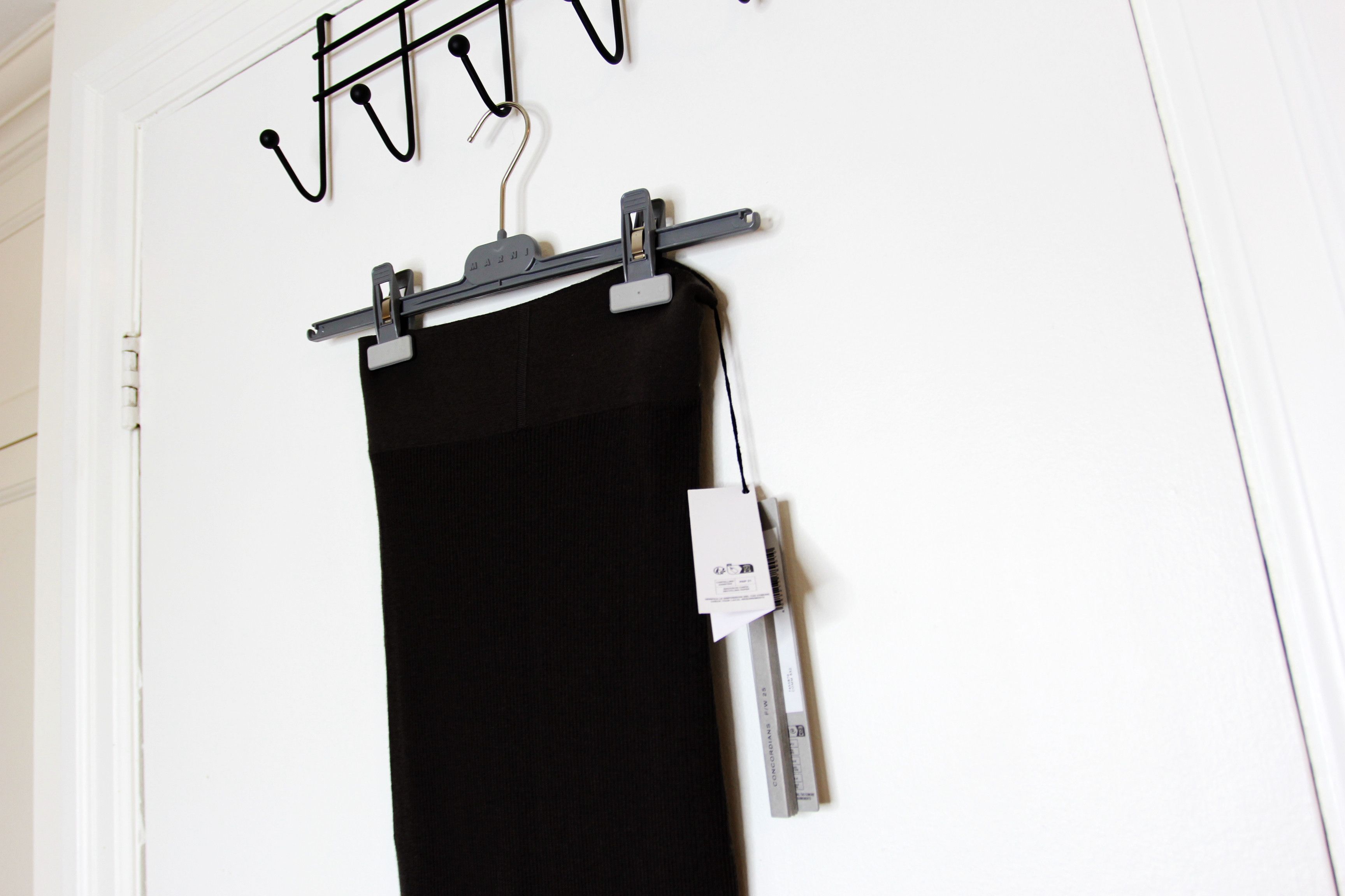 Rick Owens BNWT AW25 RICK OWENS "CONCORDIANS" RIB SACRISKIRT SKIRT XS Size 25" / US 0 / IT 36 - 4 Thumbnail