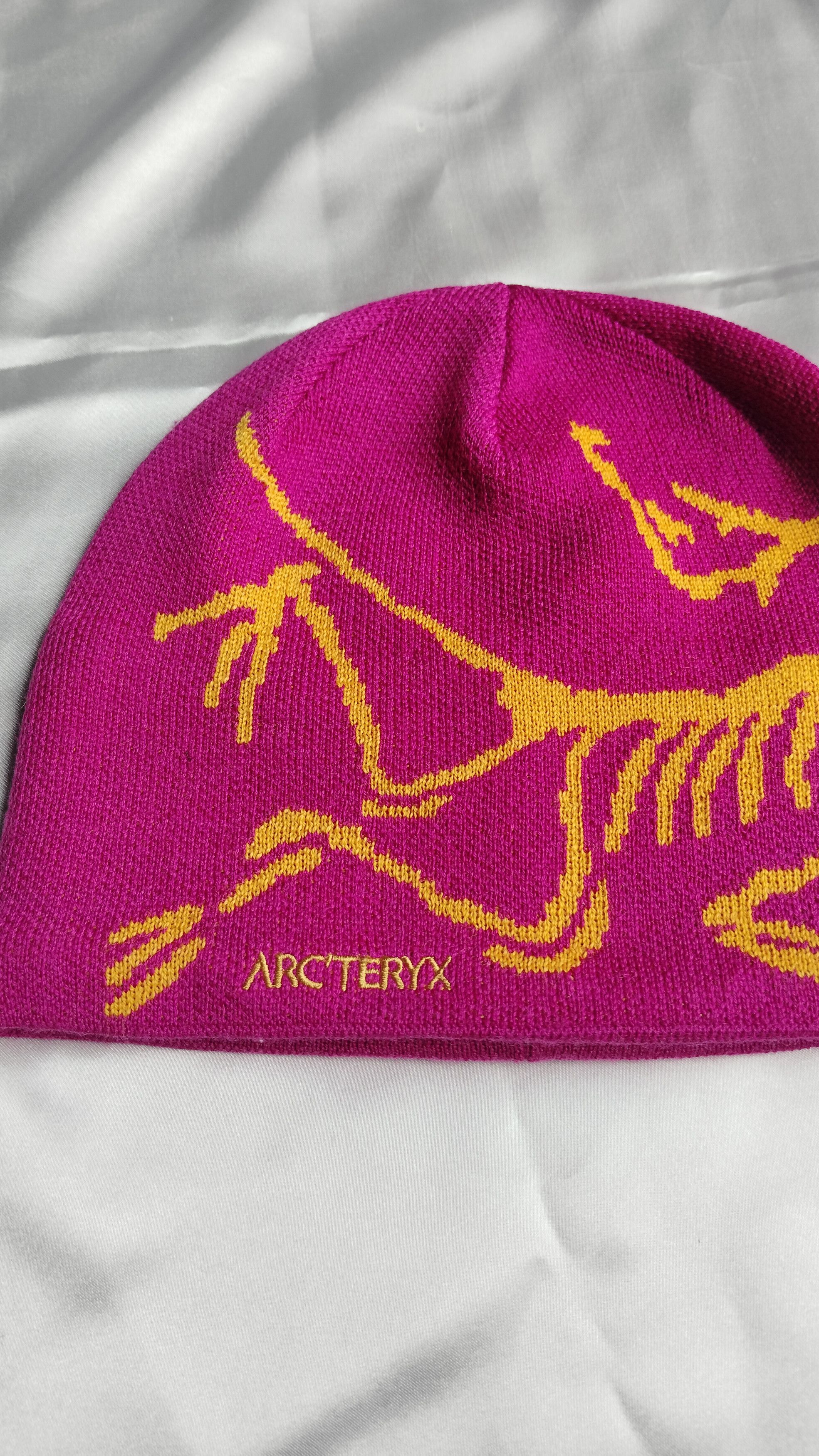 Arc'teryx Rare color 🔥 Arc'teryx bird head toque beanie | Grailed