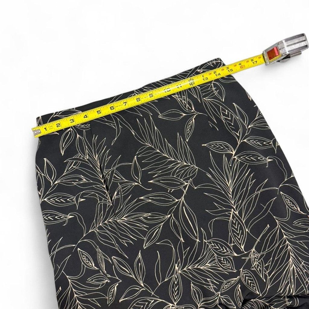 Briggs & Riley Vintage Black and gold leaf print maxi skirt by BRIGGS Size 30" / US 8 / IT 44 - 7 Thumbnail