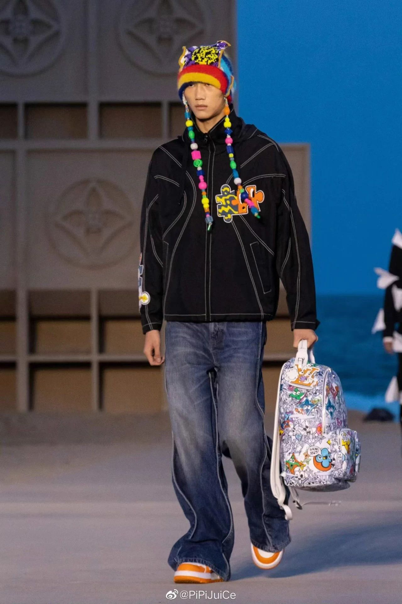 Louis Vuitton LV Flocked Cartoon Runway Jacket Size US M / EU 48-50 / 2 - 5 Thumbnail