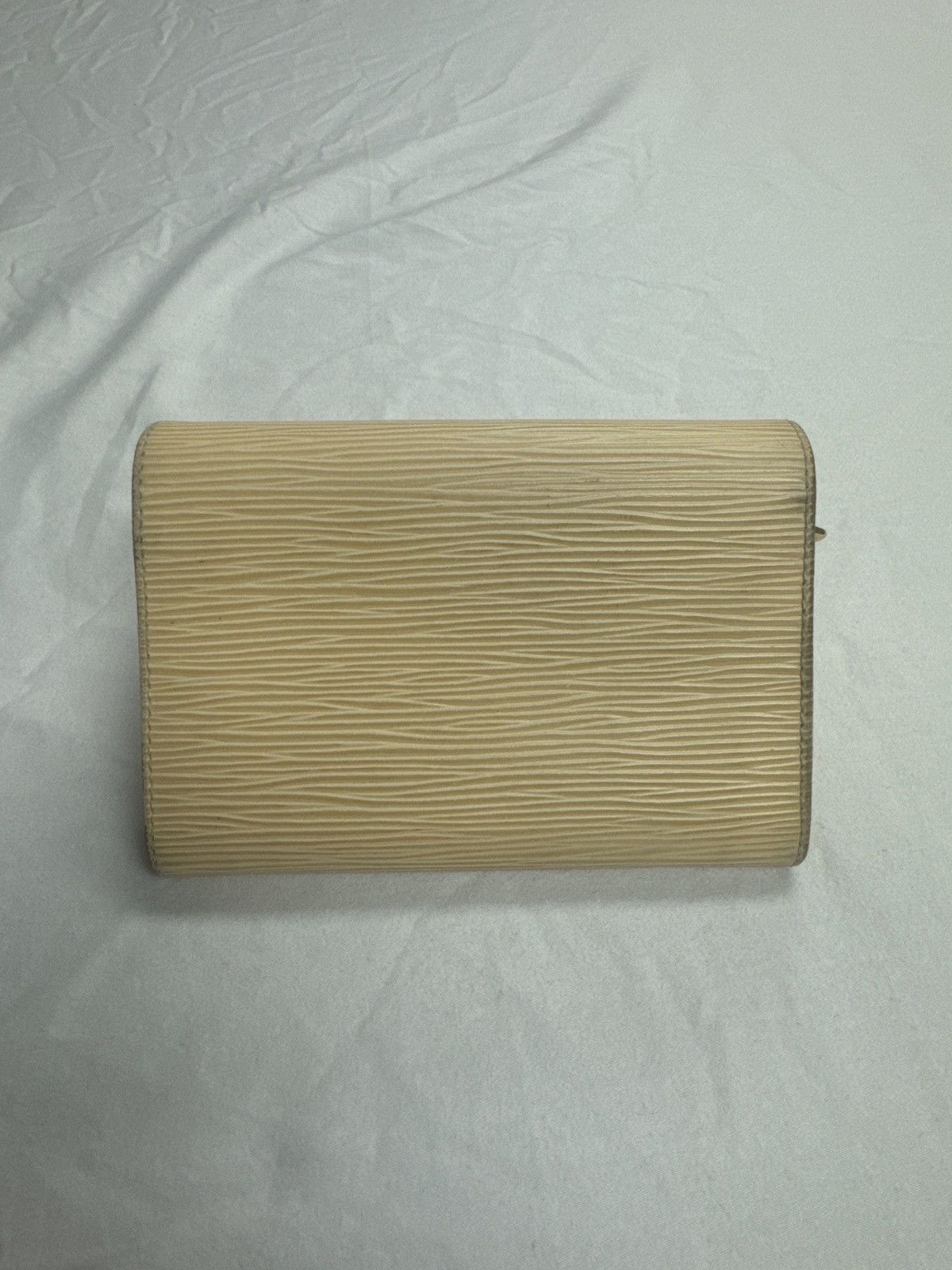 Louis Vuitton Louis Vuitton Vanilla Epi Wallet Size ONE SIZE - 4 Thumbnail