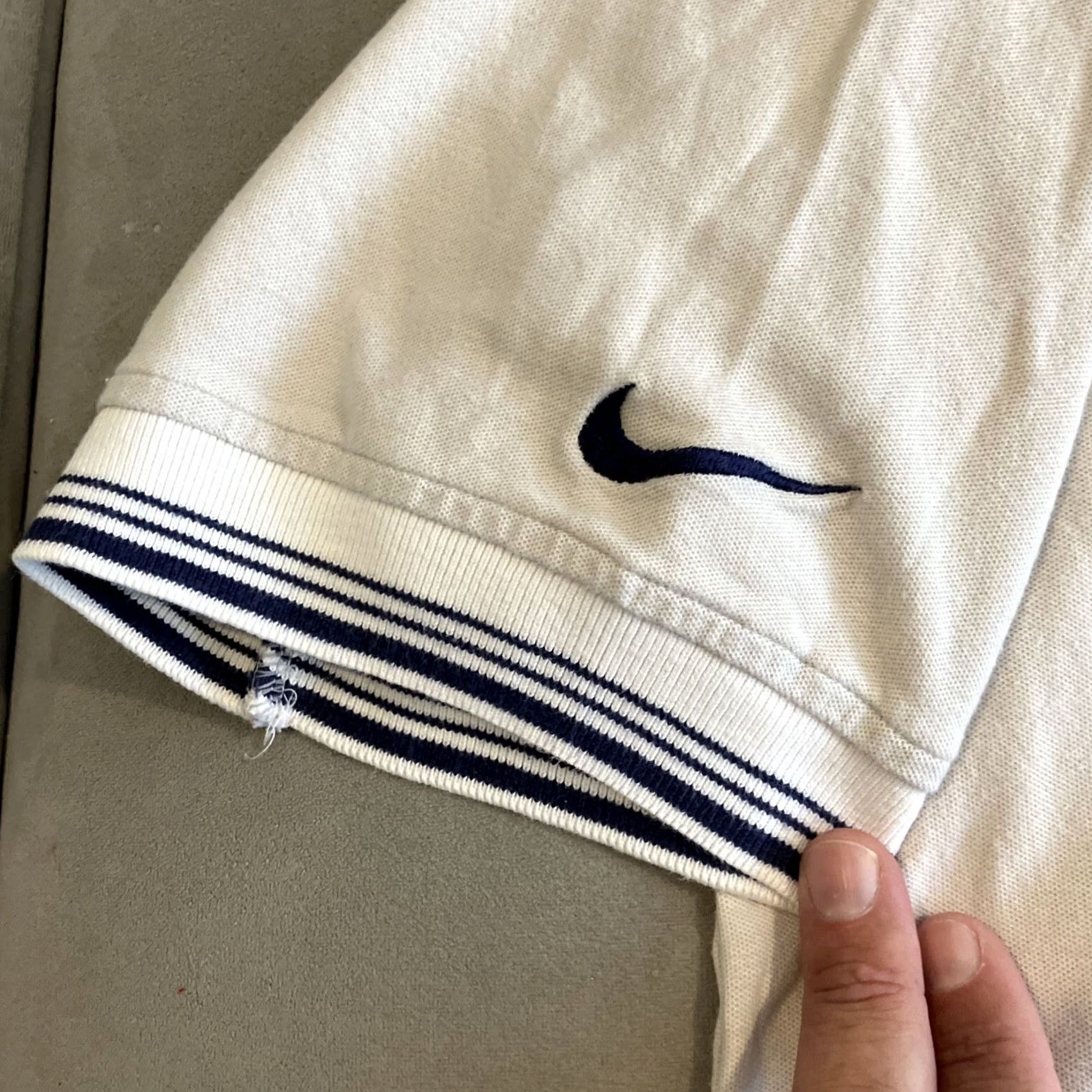Nike VINTAGE Nike Polo Shirt White Tag 90s Large Mens Short Sleeve Solid White) Size US L / EU 52-54 / 3 - 2 Thumbnail