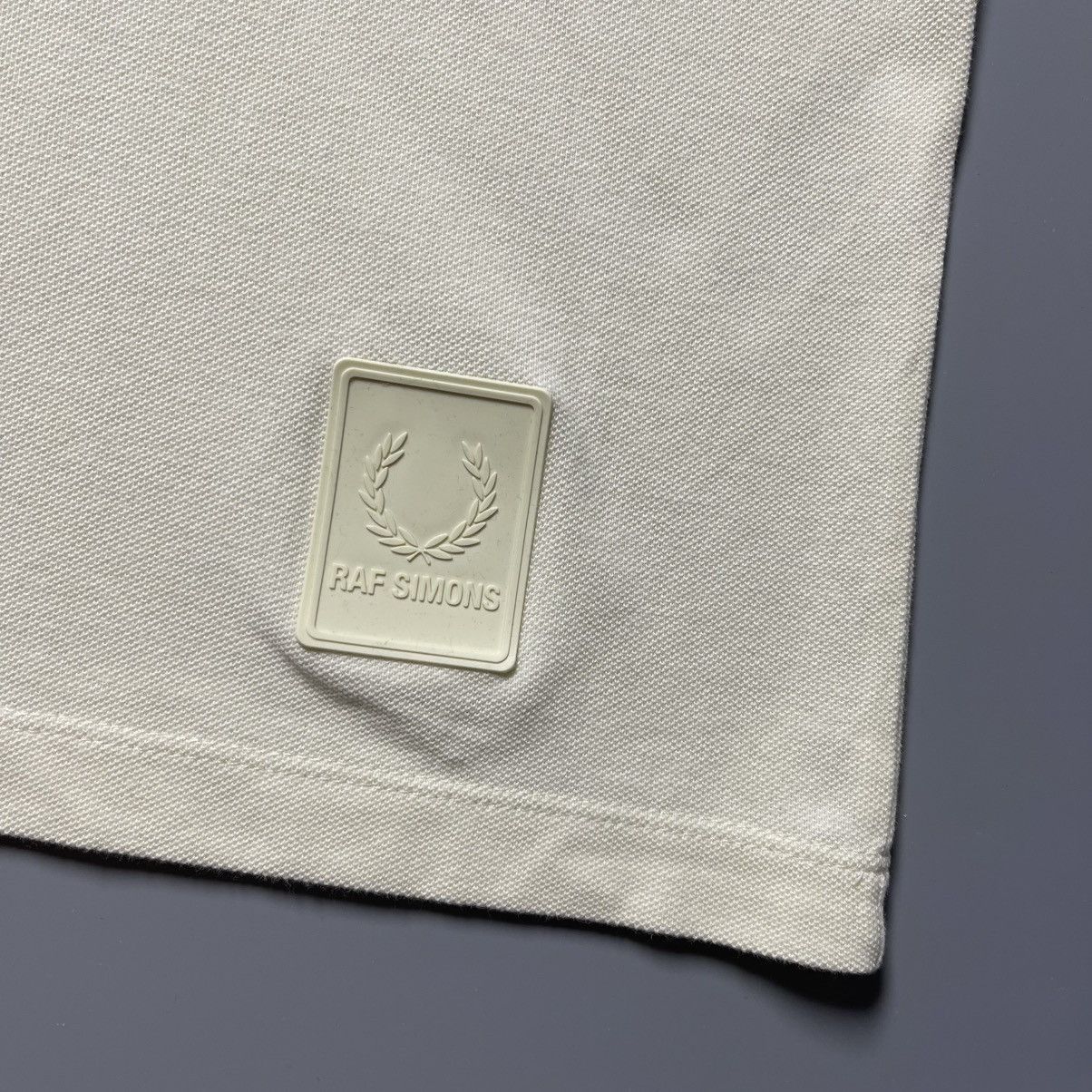Raf Simons RAF SIMONS X FRED PERRY EMBROIDERED INITIAL PIQUE POLO Size US M / EU 48-50 / 2 - 7 Thumbnail