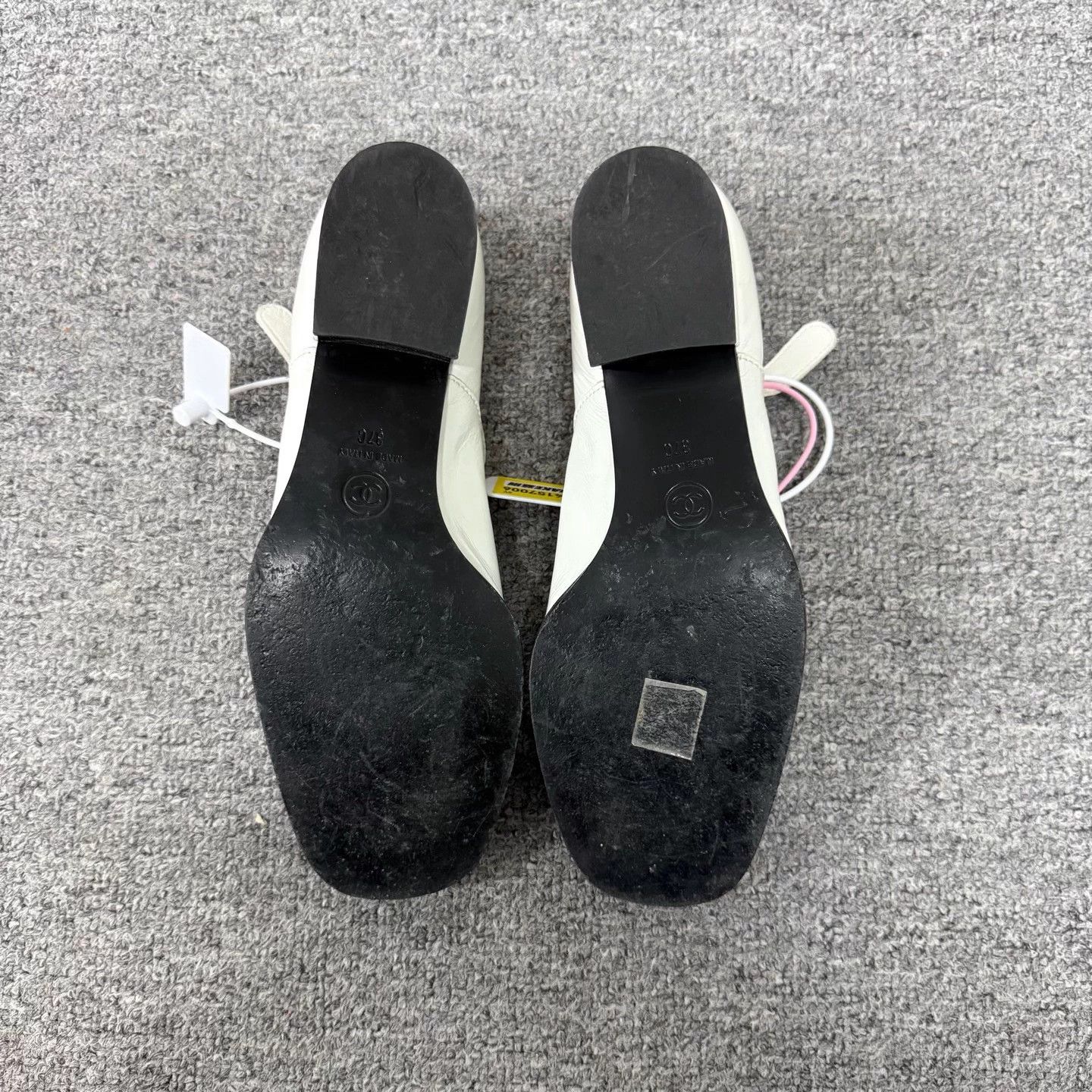Chanel CHANEL Classic Mary Jane Panda Black White 37 Size US 6 / IT 36 - 7 Thumbnail