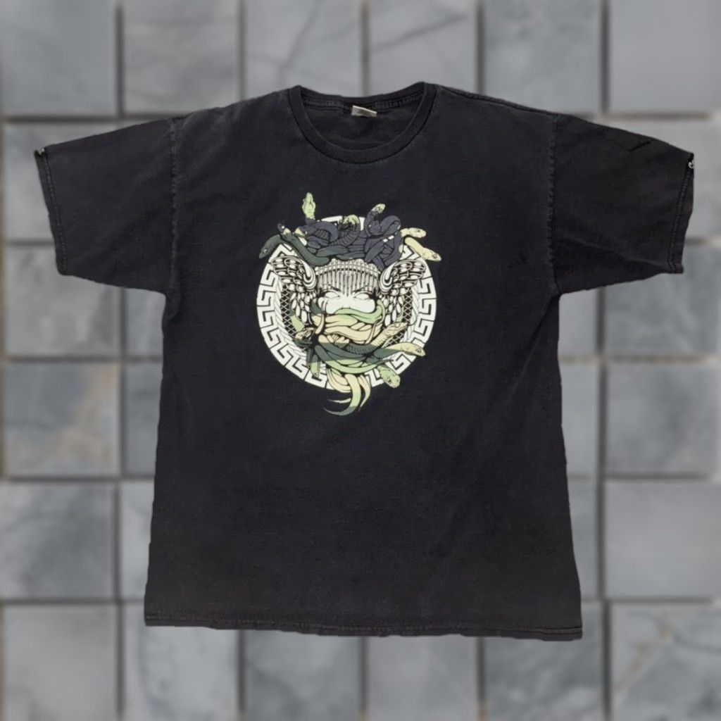 Crooks & Castles VINTAGE Crooks & Castles Medusa Head Graphic T-Shirt Black Men’s Large 19x26 Men Shirt Graphic Print Streetwear 90s Mens Size US L / EU 52-54 / 3 - 1 Thumbnail
