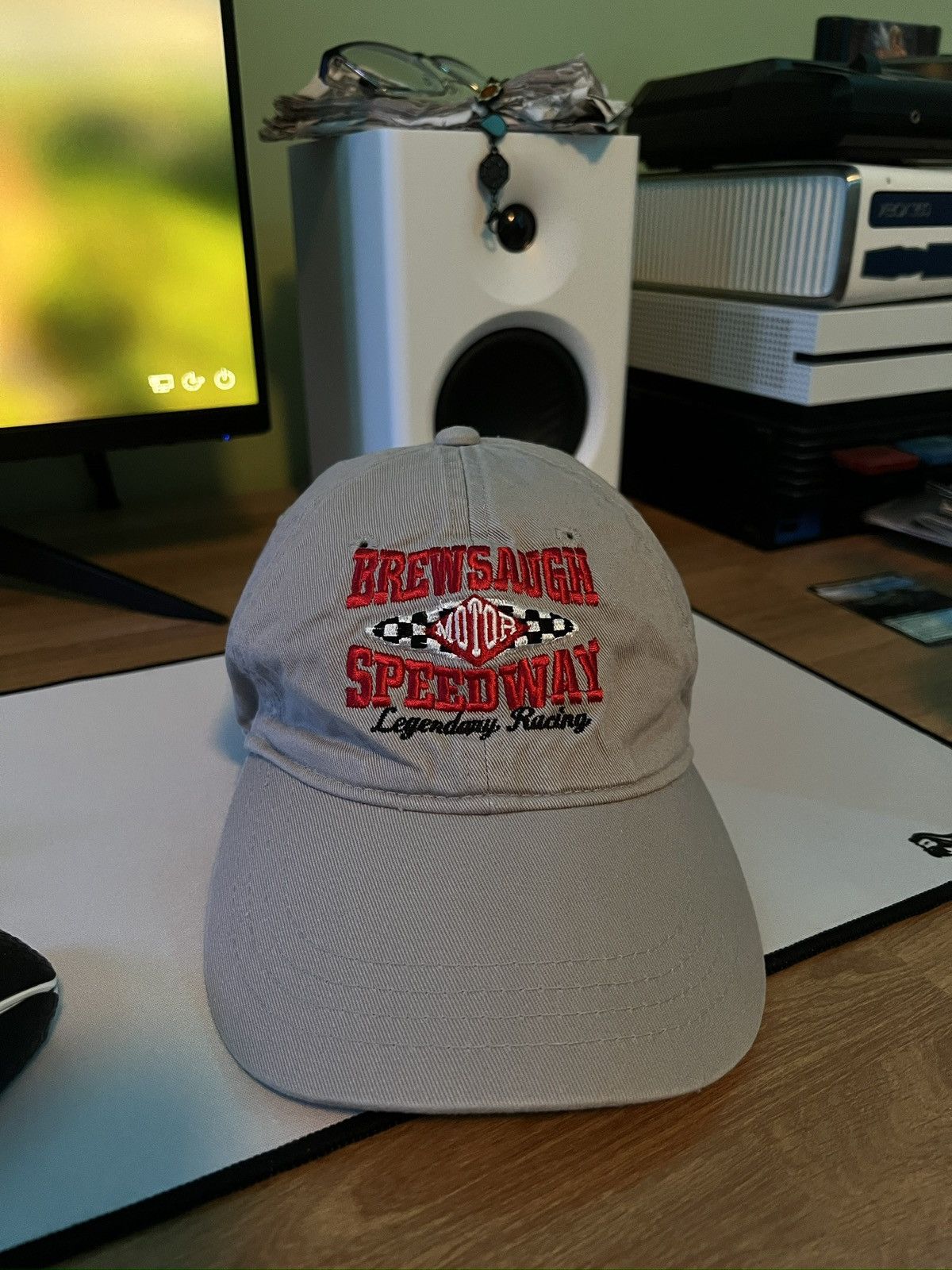 Vintage Mens Grey Vintage Racing Snapback Hat “Brewsaugh Speedway” Size ONE SIZE - 1 Thumbnail