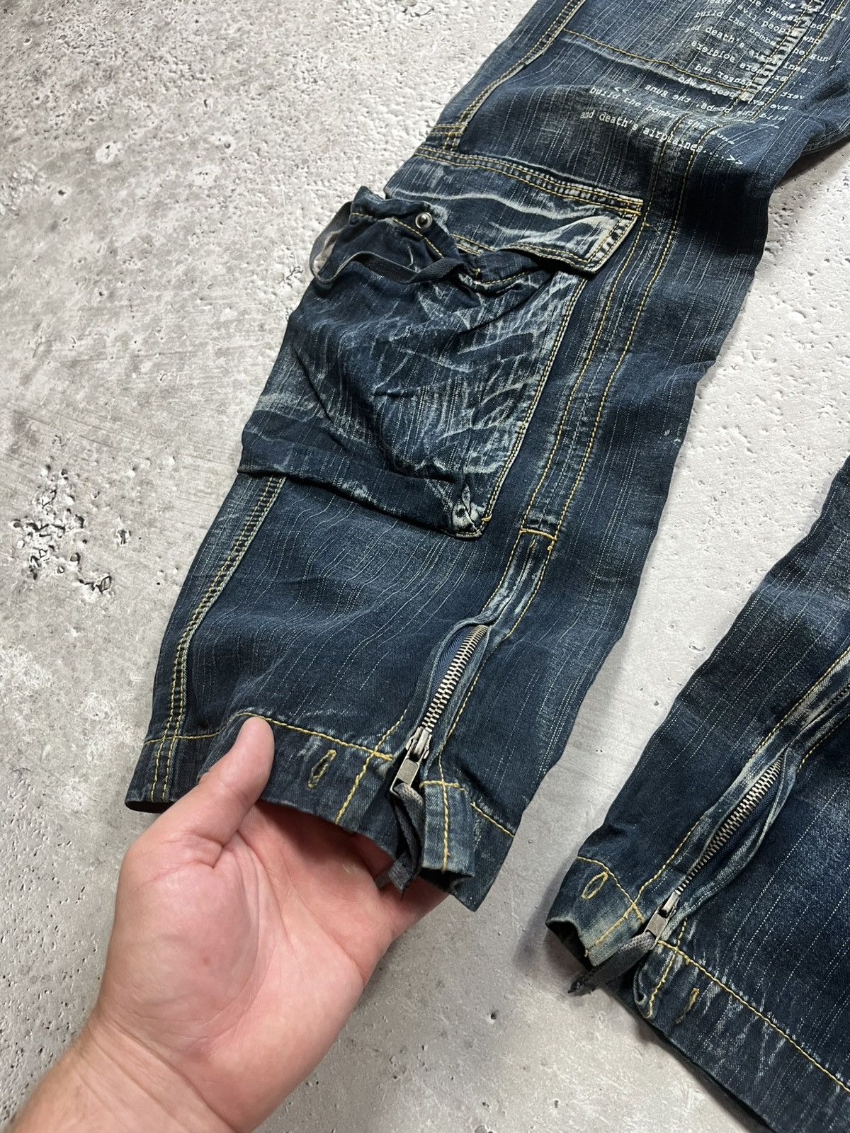 Japanese Brand × Vintage Baggy Avant-Garde Multi-Pocket Distressed Grunge Cargo Jeans Size US 31 - 4 Thumbnail