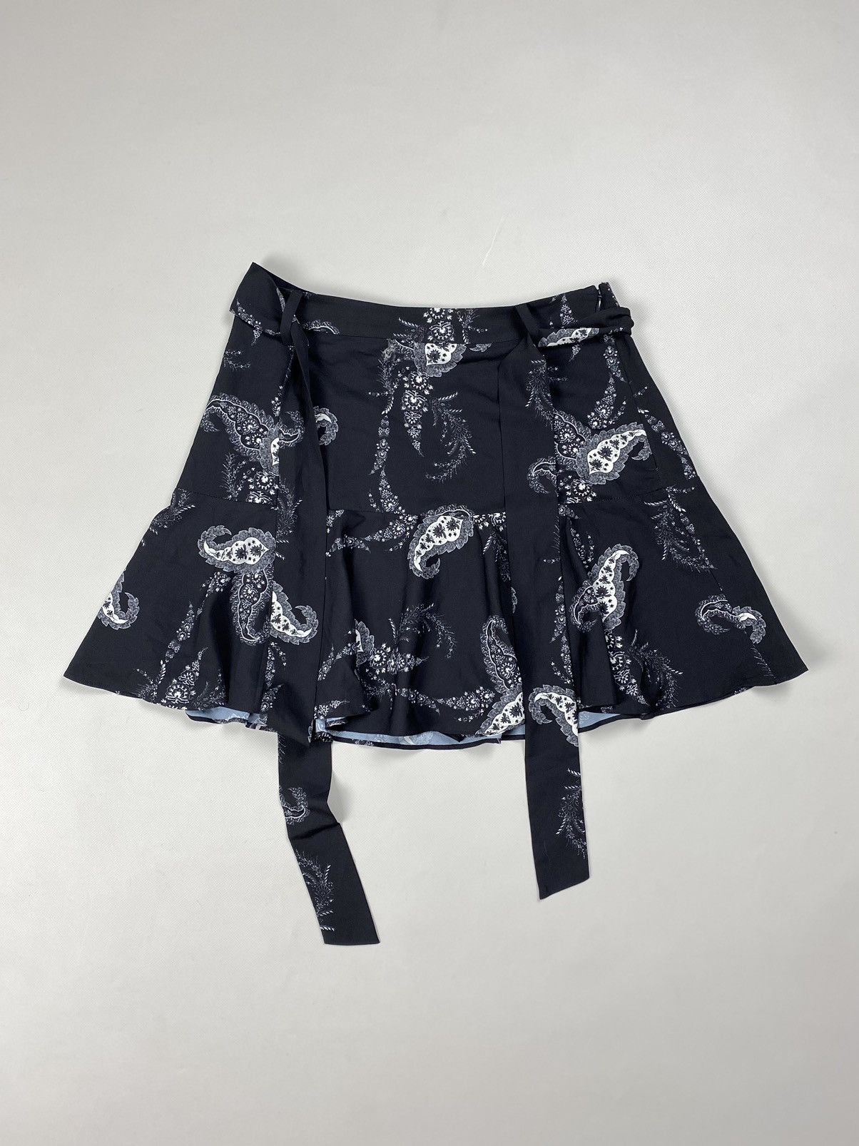 Allsaints Allsaints Frida Kashmir ladies skirt / skort size US 4 EU 36 Size 27" / US 4 / IT 40 - 1 Thumbnail