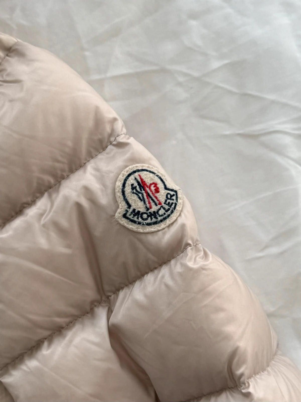Moncler Moncler Merville Giubbotto beige down jacket Size XS / US 0-2 / IT 36-38 - 6 Thumbnail