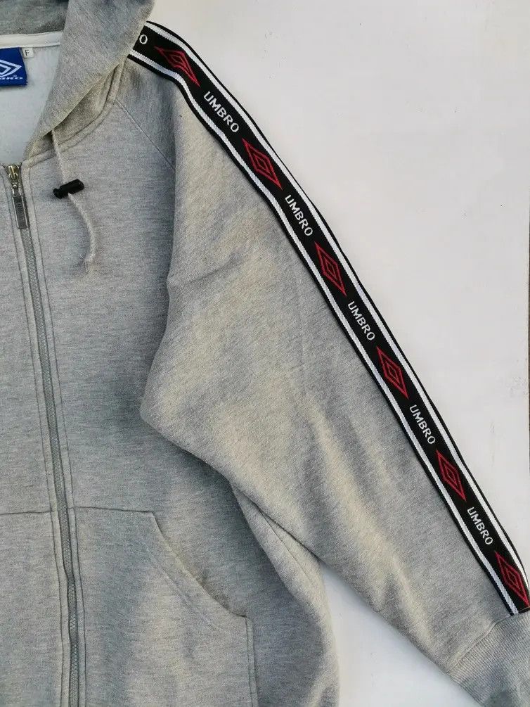 Umbro Rare!!! Umbro Big Logo Zipper Hoodie Sweaters Size US XL / EU 56 / 4 - 10 Thumbnail