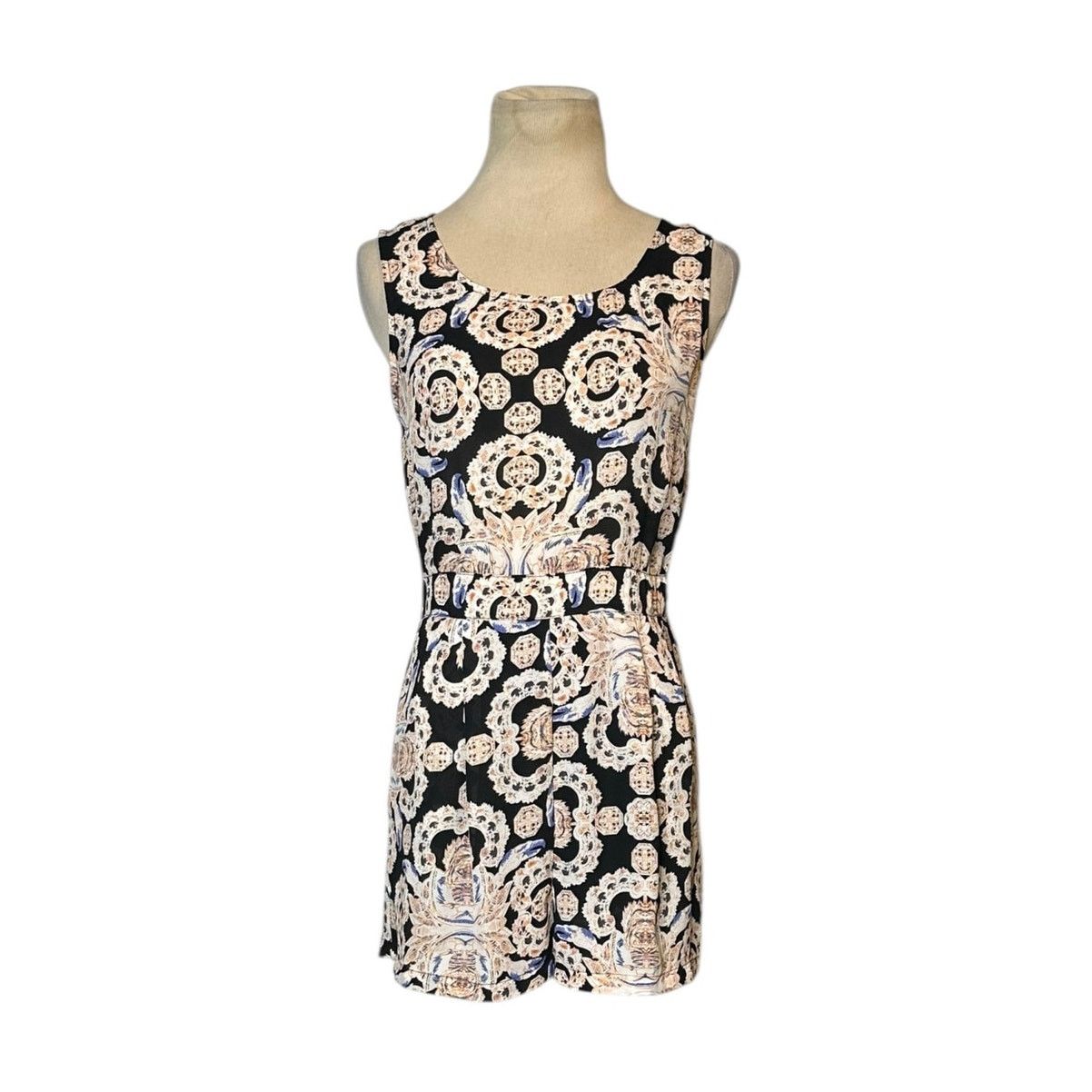 Forever 21 Forever 21 black cream print summer romper size XS Size 26" / US 2 / IT 38 - 9 Thumbnail