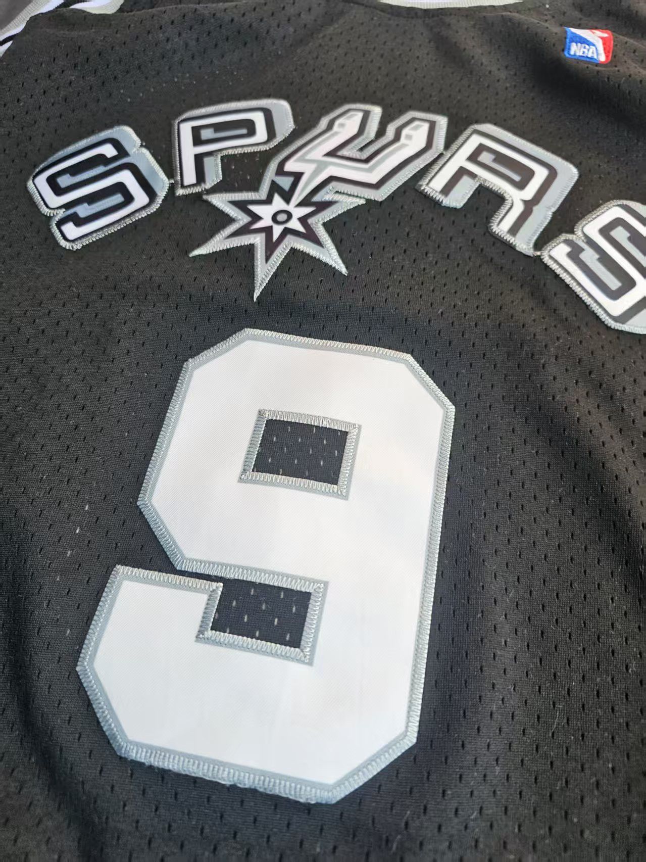NBA #9 Tony Parker Jersey San Antonio Spurs 2001 02 Size US L / EU 52-54 / 3 - 3 Thumbnail