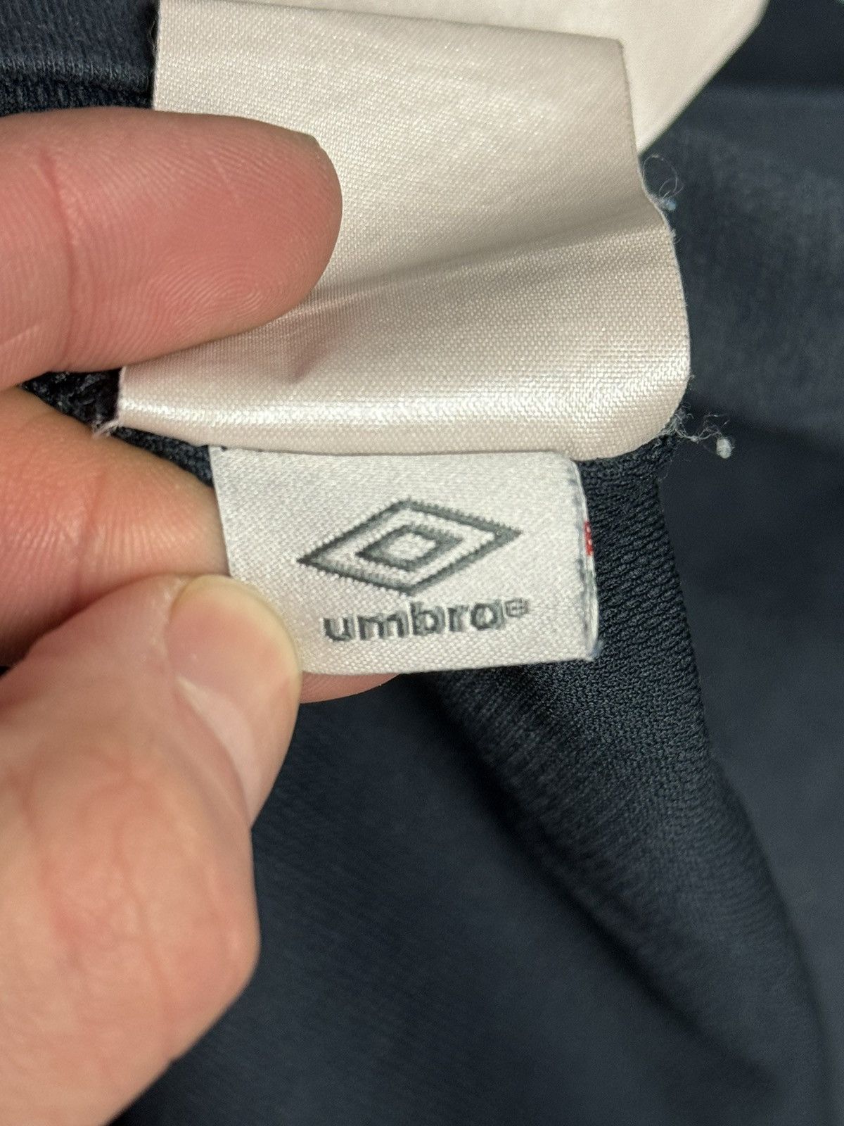 Umbro Manchester City 10/11 Away Nasri Football Jersey Size US M / EU 48-50 / 2 - 10 Thumbnail