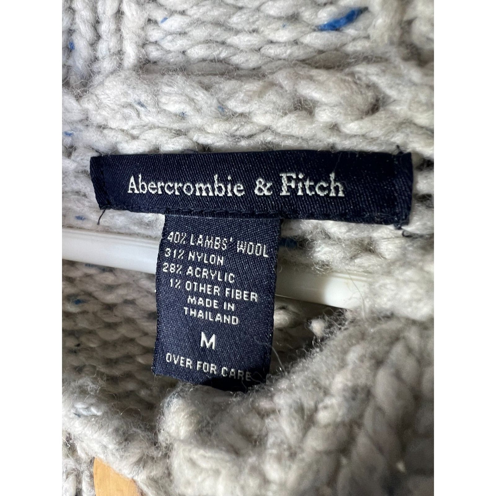 Abercrombie & Fitch Y2K Abercrombie Fitch Lambs Wool Button Chunky Cardigan Shaw Size M / US 6-8 / IT 42-44 - 8 Thumbnail