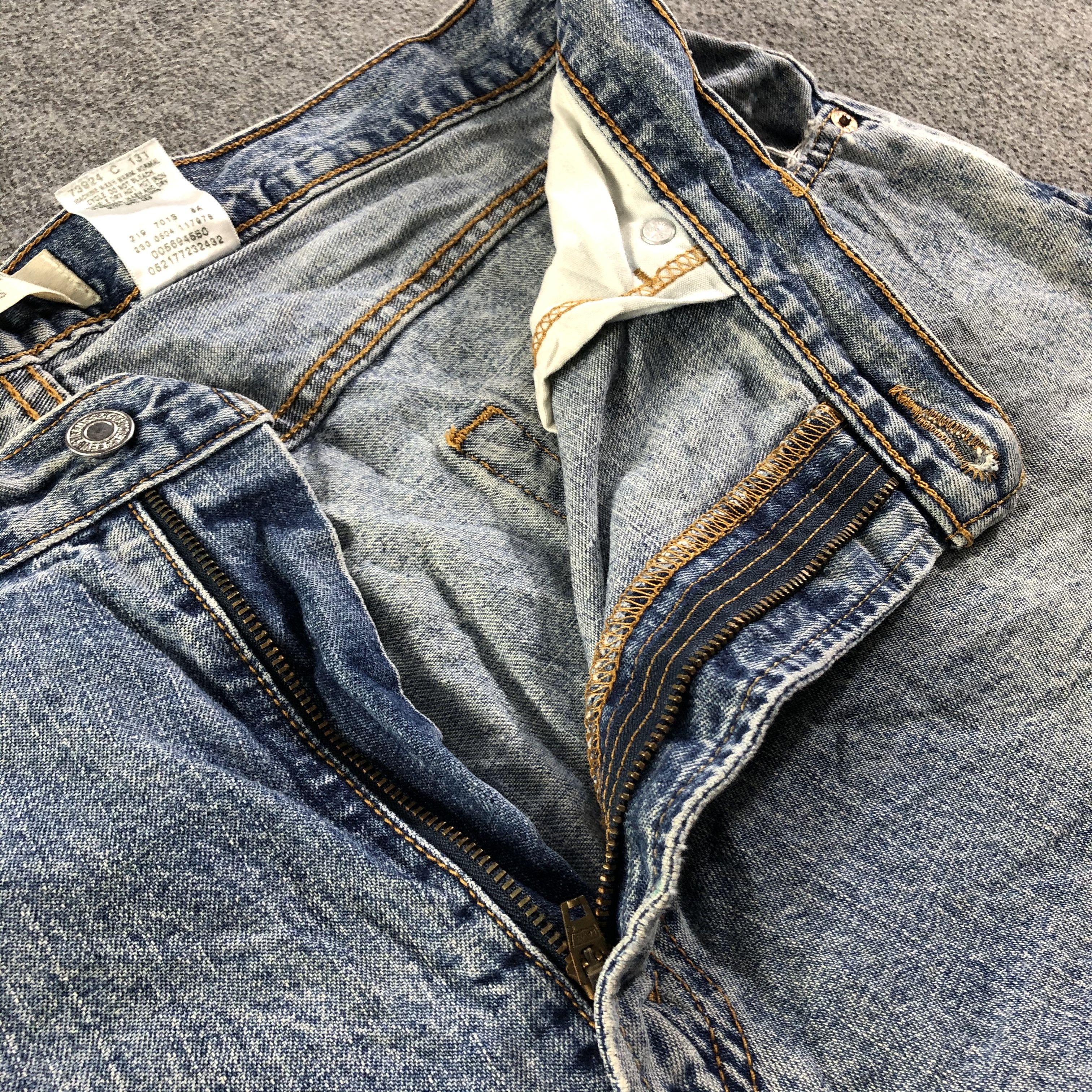 Levi's Vintage Blue Wash Levis 569 Jeans-J3362 Size US 37 - 8 Thumbnail
