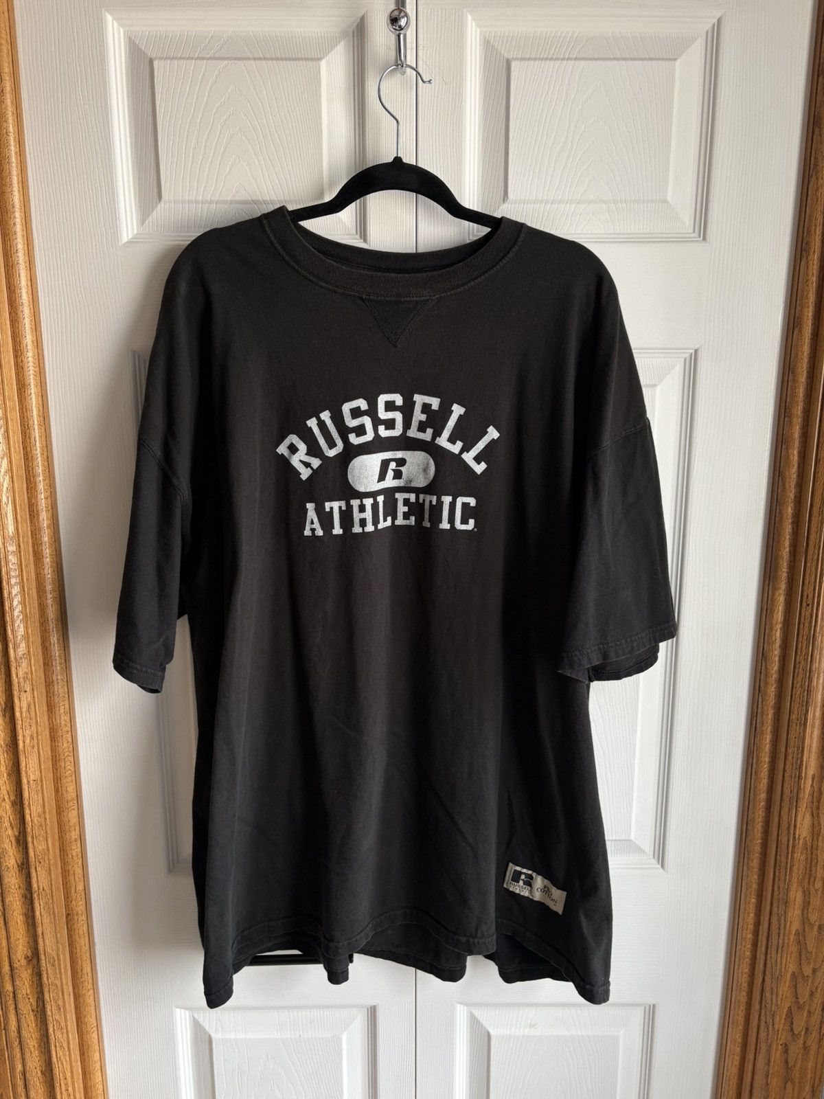 Russell Athletic × Vintage Russel Athletic Vintage Faded Streetwear Black XXL T-shirt Size US XXL / EU 58 / 5 - 1 Thumbnail