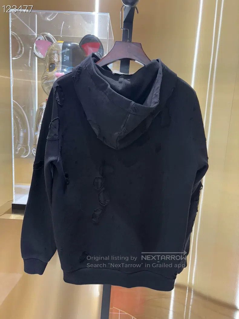 Givenchy Givenchy Large Distressed Hoodie Sweatshirt Size US S / EU 44-46 / 1 - 2 Thumbnail