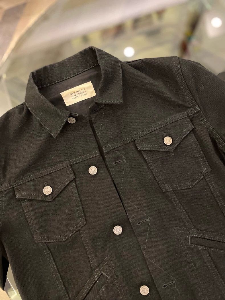 Givenchy Givenchy Short Sleeve T-Shirt Size US M / EU 48-50 / 2 - 4 Thumbnail