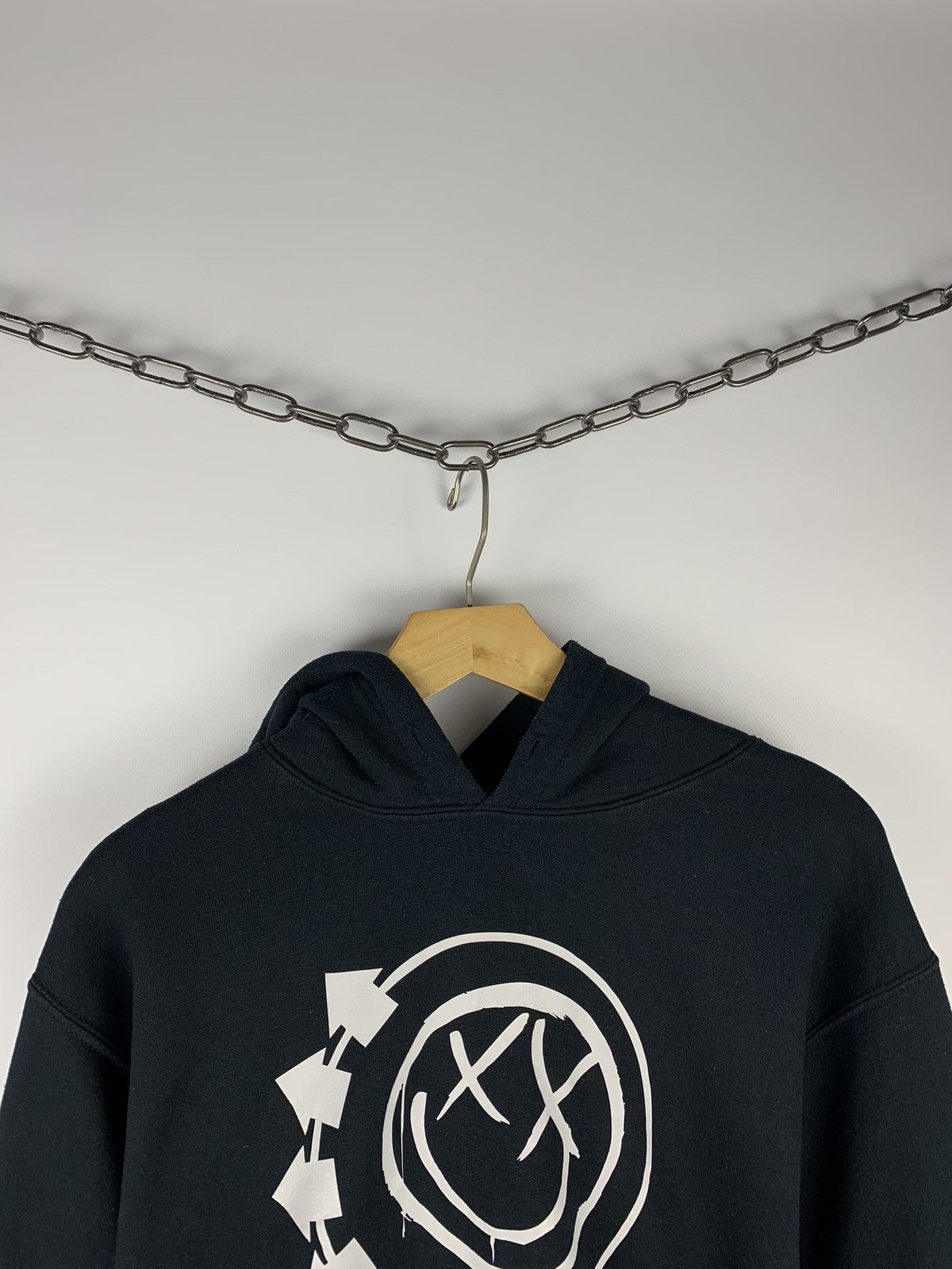 Band Tees Blink-182 Rock Band Hoodie Men’s Size S Black Long Sleeve Size US S / EU 44-46 / 1 - 2 Thumbnail
