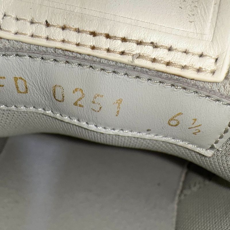 Louis Vuitton Louis Vuitton Low-top Trainer Sneakers in White - Size US 8.5 / EU 41-42 - 4 Thumbnail