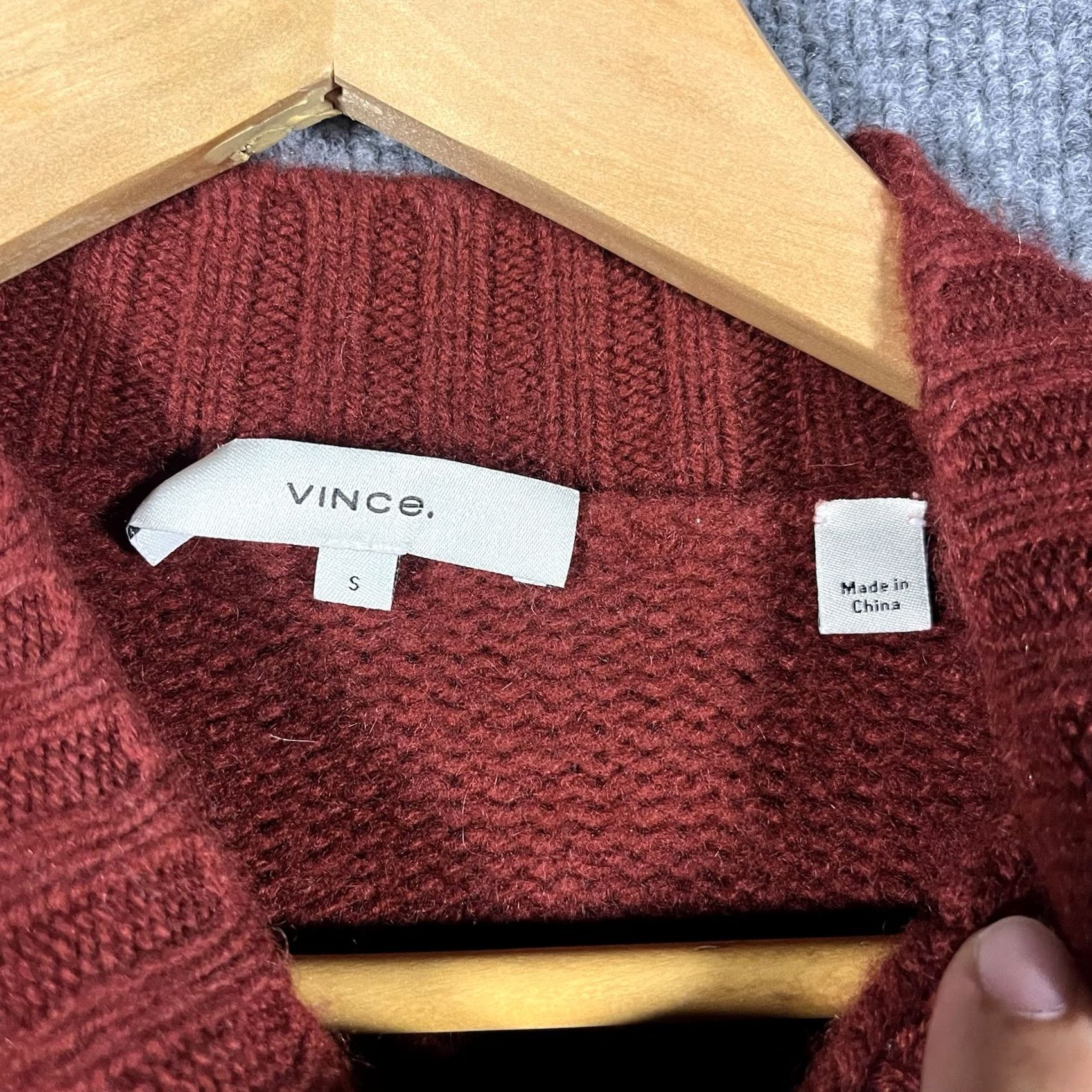 Vince Vince Womens Cashmere Shrunken Mock Neck Sweater Size S Pullover Raglan Long Sleeve Ivory Knit Cropped Regular Fit Size S / US 4 / IT 40 - 4 Thumbnail