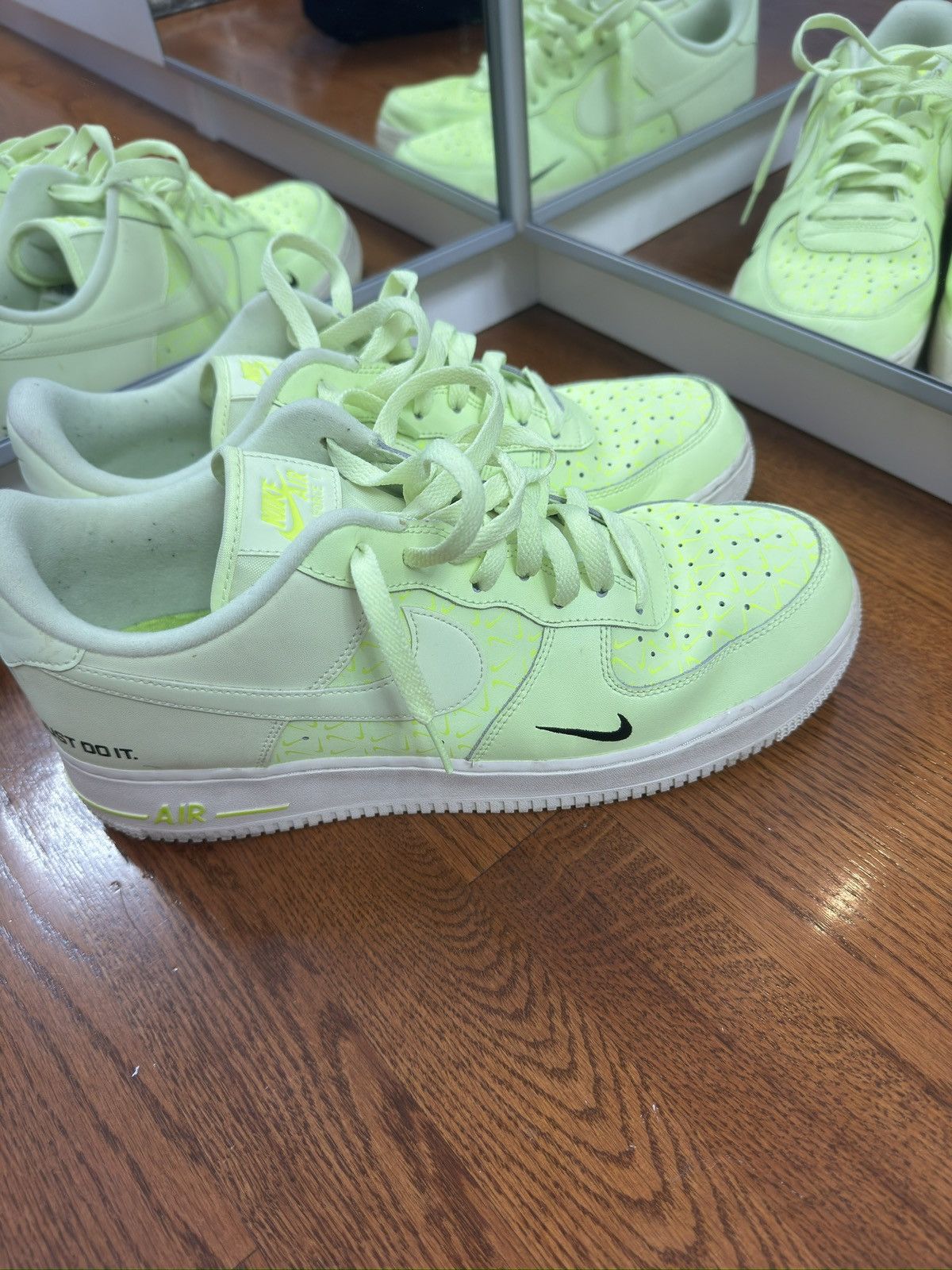 Nike Nike Air Force 1 Low 'Just Do It - Barely Volt' Size US 12 / EU 45 - 1 Thumbnail