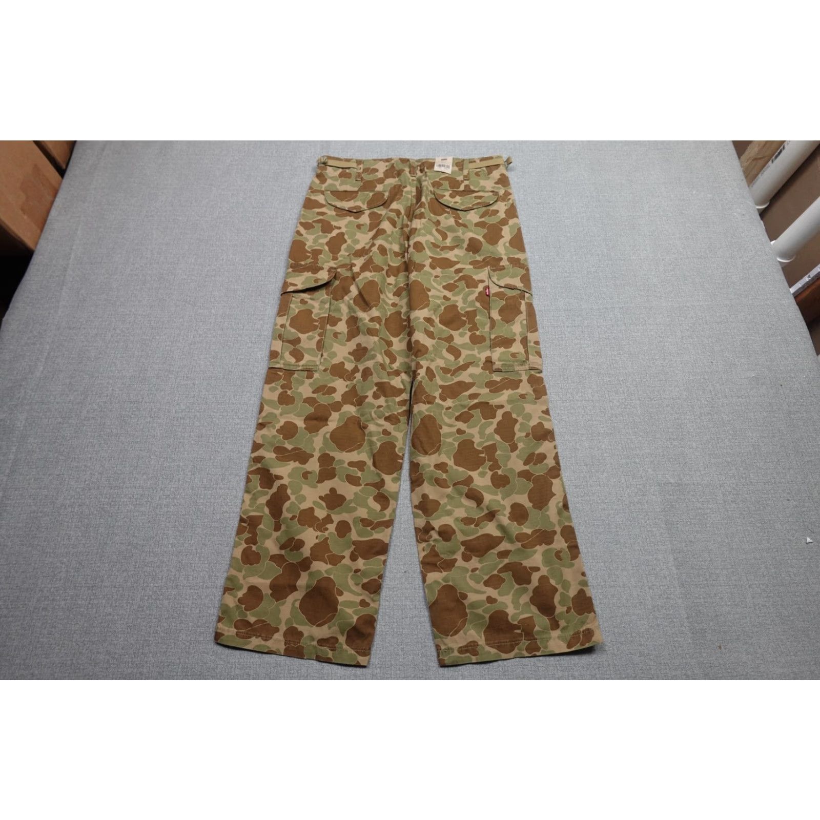 Levi's Levi's XX Cargo Baggy Pants Men 33x30 Green Camouflage Workwear Casual pants Cotton Canvas Adjustable Waist NWT Size US 33 - 5 Thumbnail